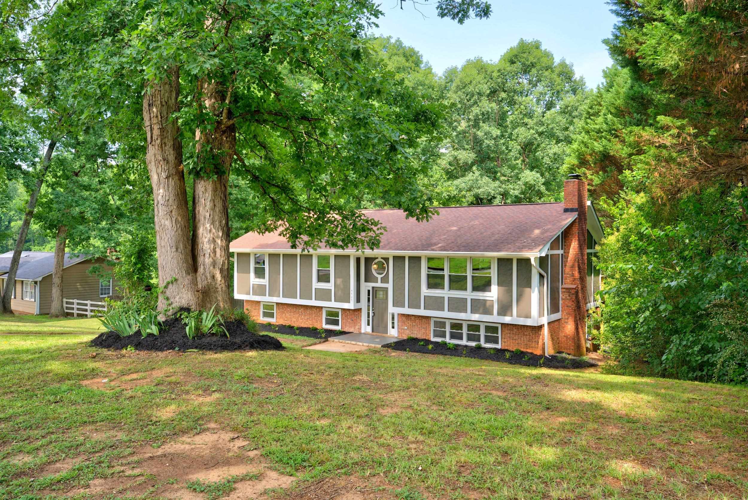 4727 Worden Drive Property Photo 4