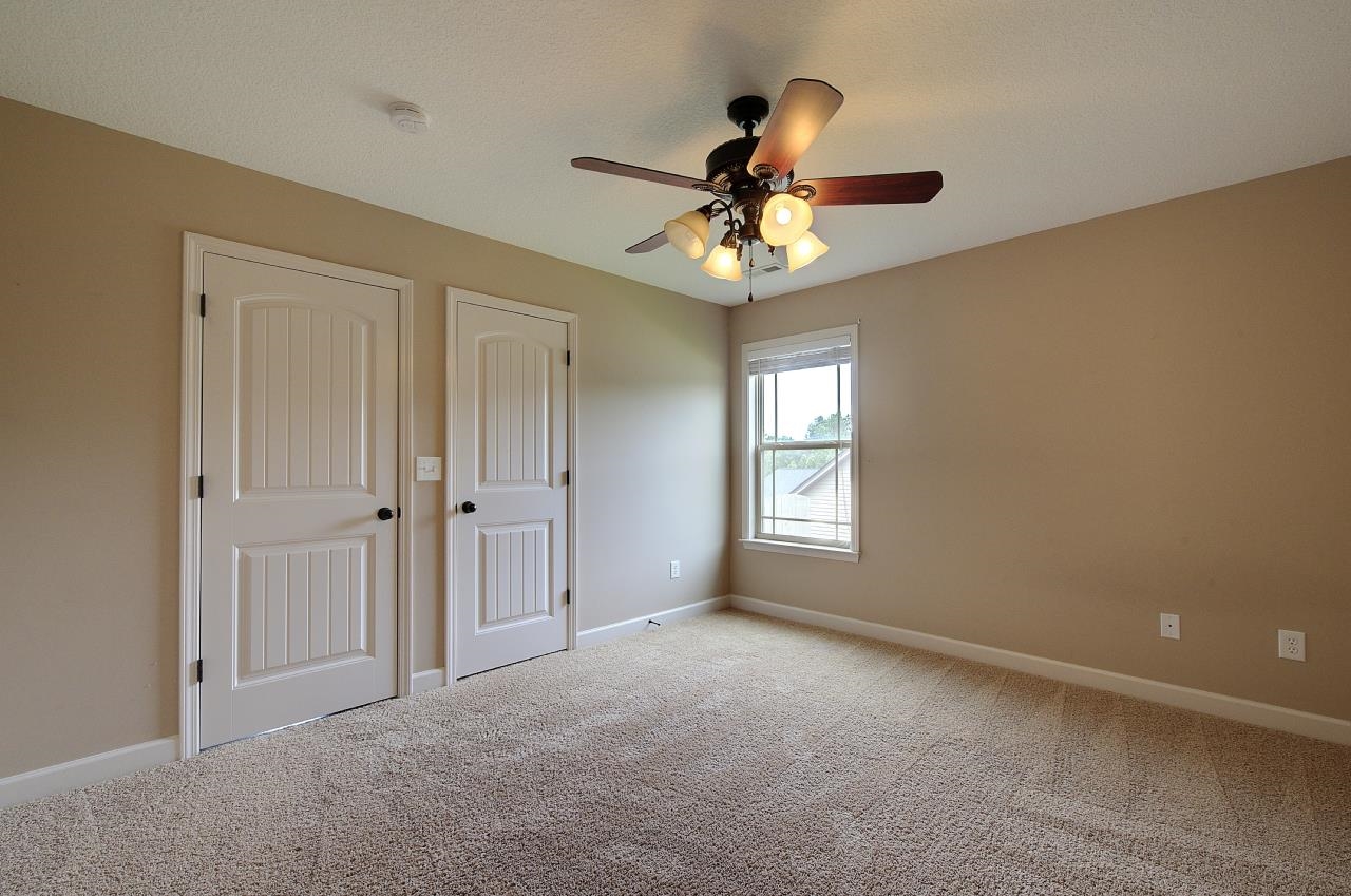 411 Shoreline Boulevard Property Photo 20