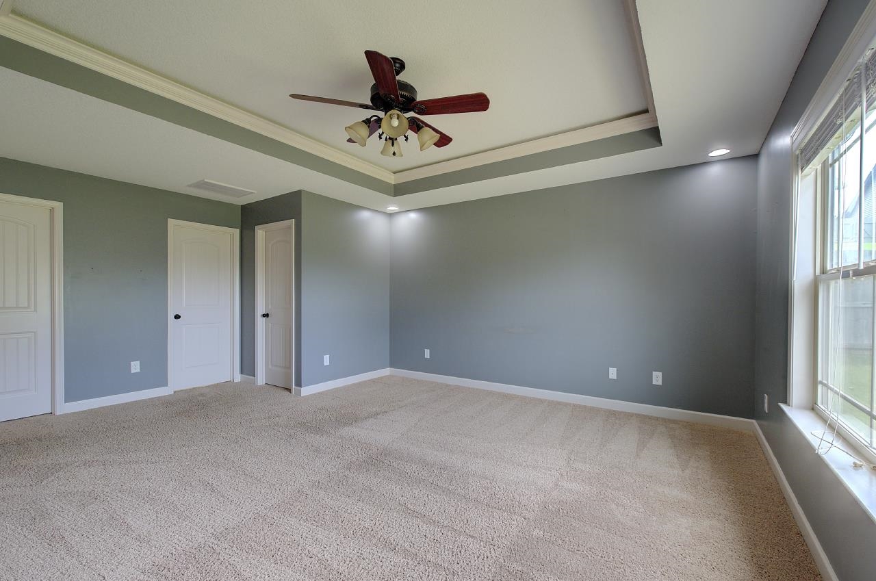411 Shoreline Boulevard Property Photo 27