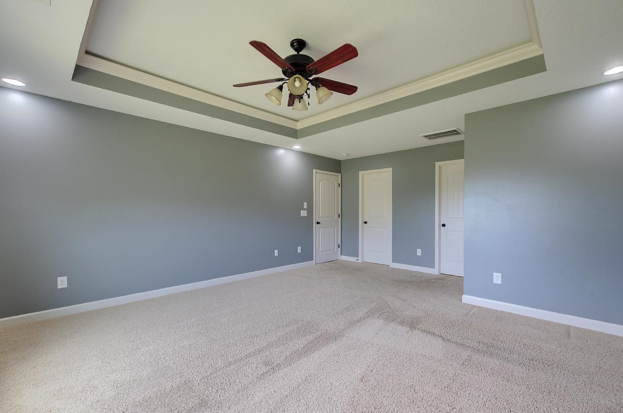 411 Shoreline Boulevard Property Photo 28