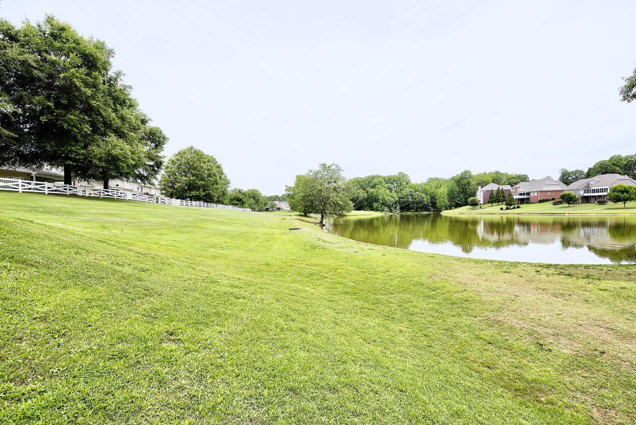 411 Shoreline Boulevard Property Photo 43
