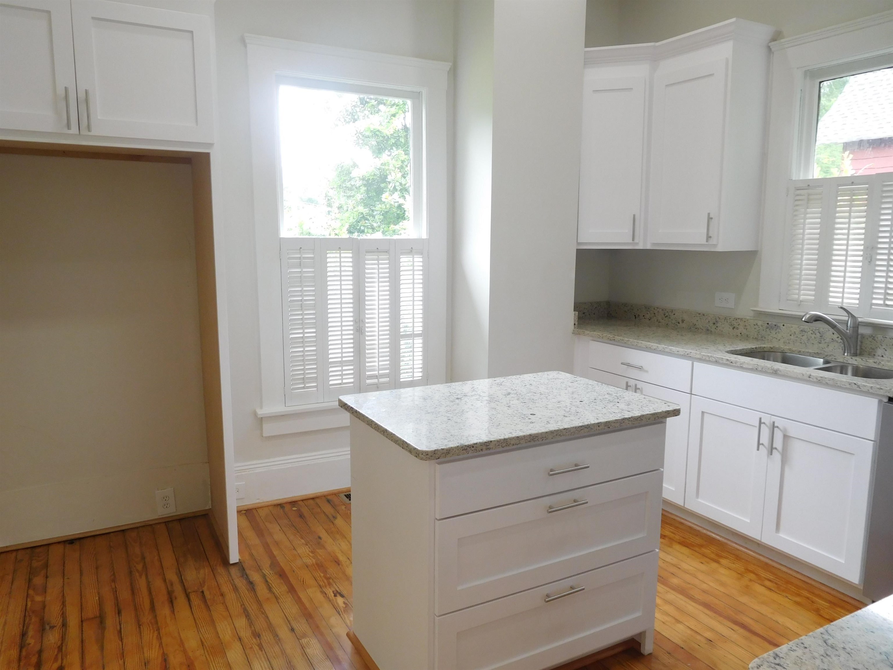 107 Douglas Heights Street Property Photo 7
