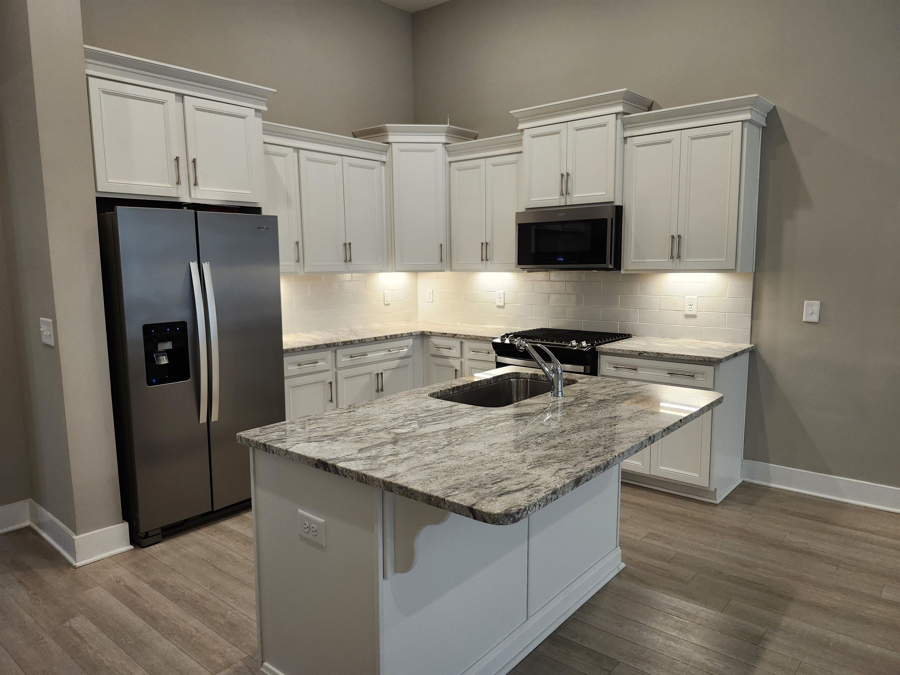 1008 Glohaven Way Property Photo 10