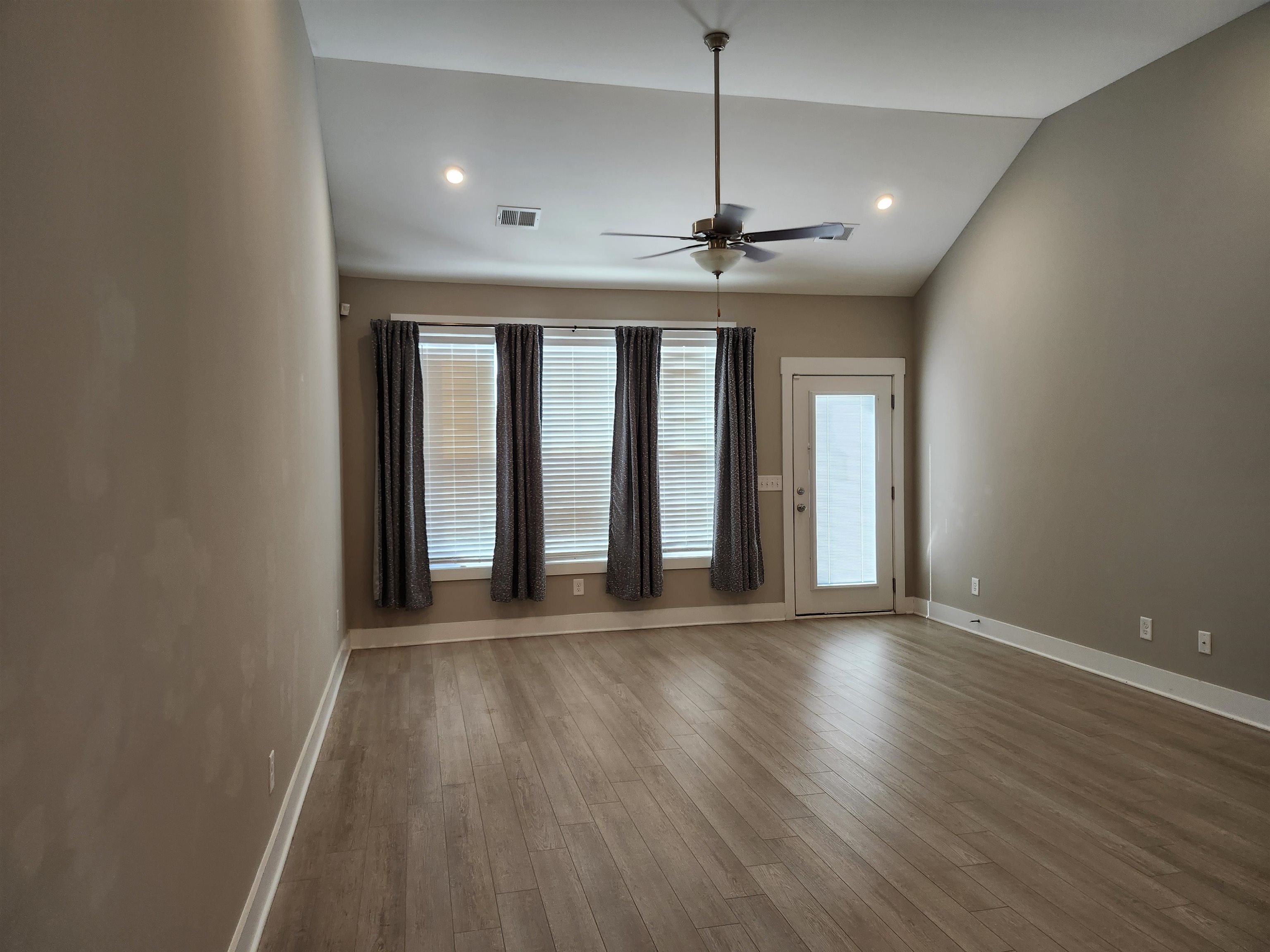 1008 Glohaven Way Property Photo 18
