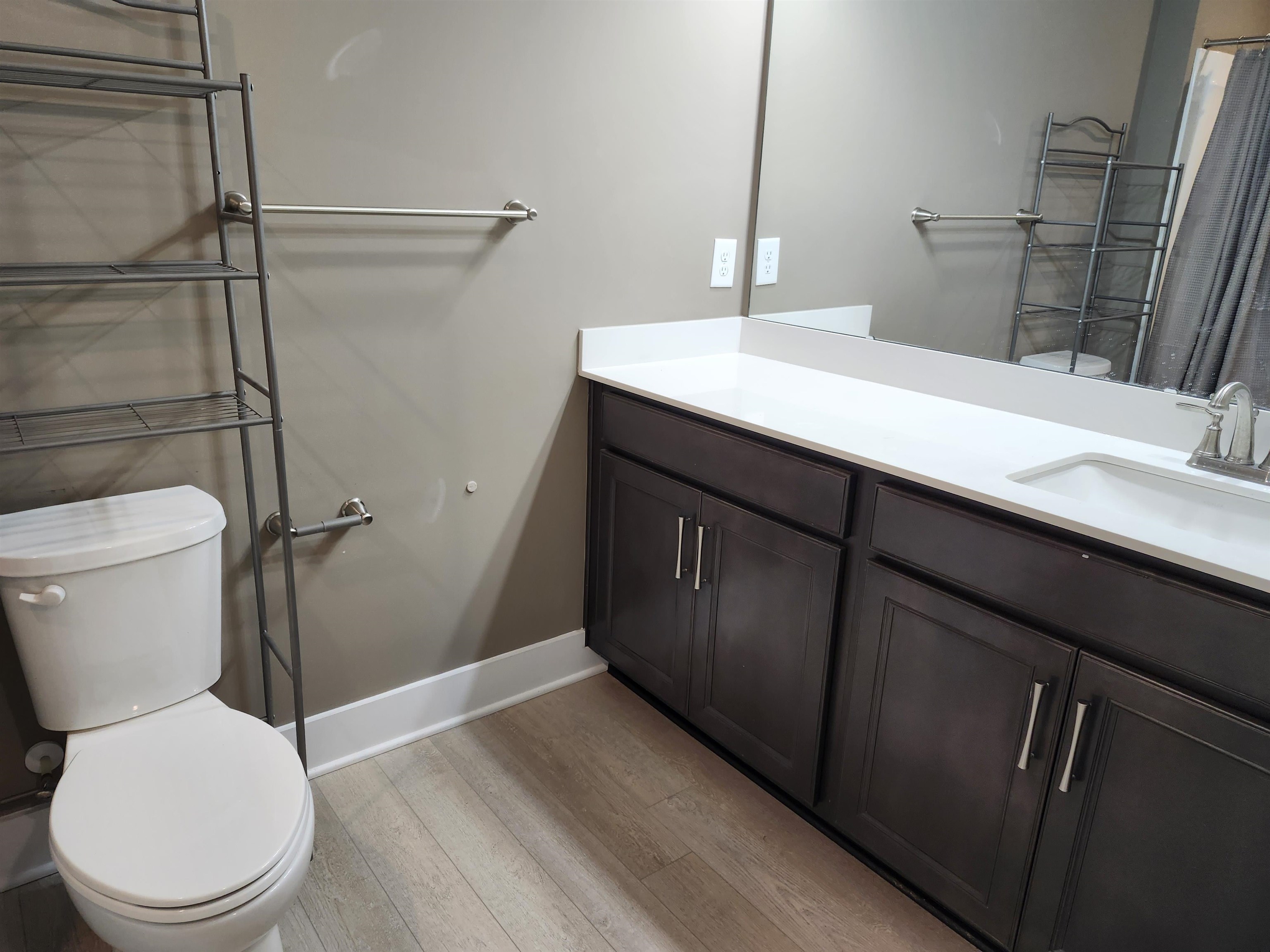 1008 Glohaven Way Property Photo 33