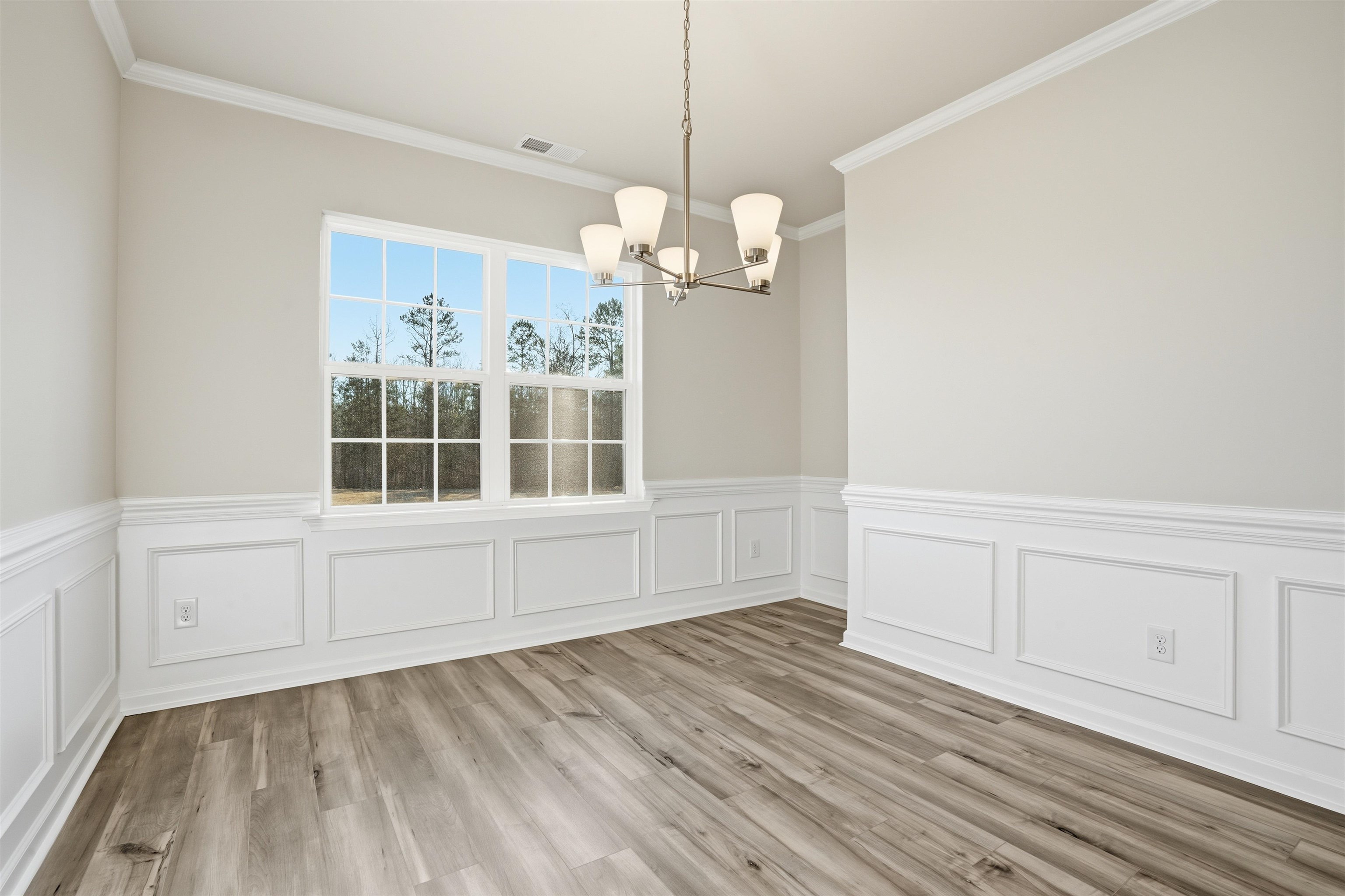 905 Kitson Court Property Photo 6