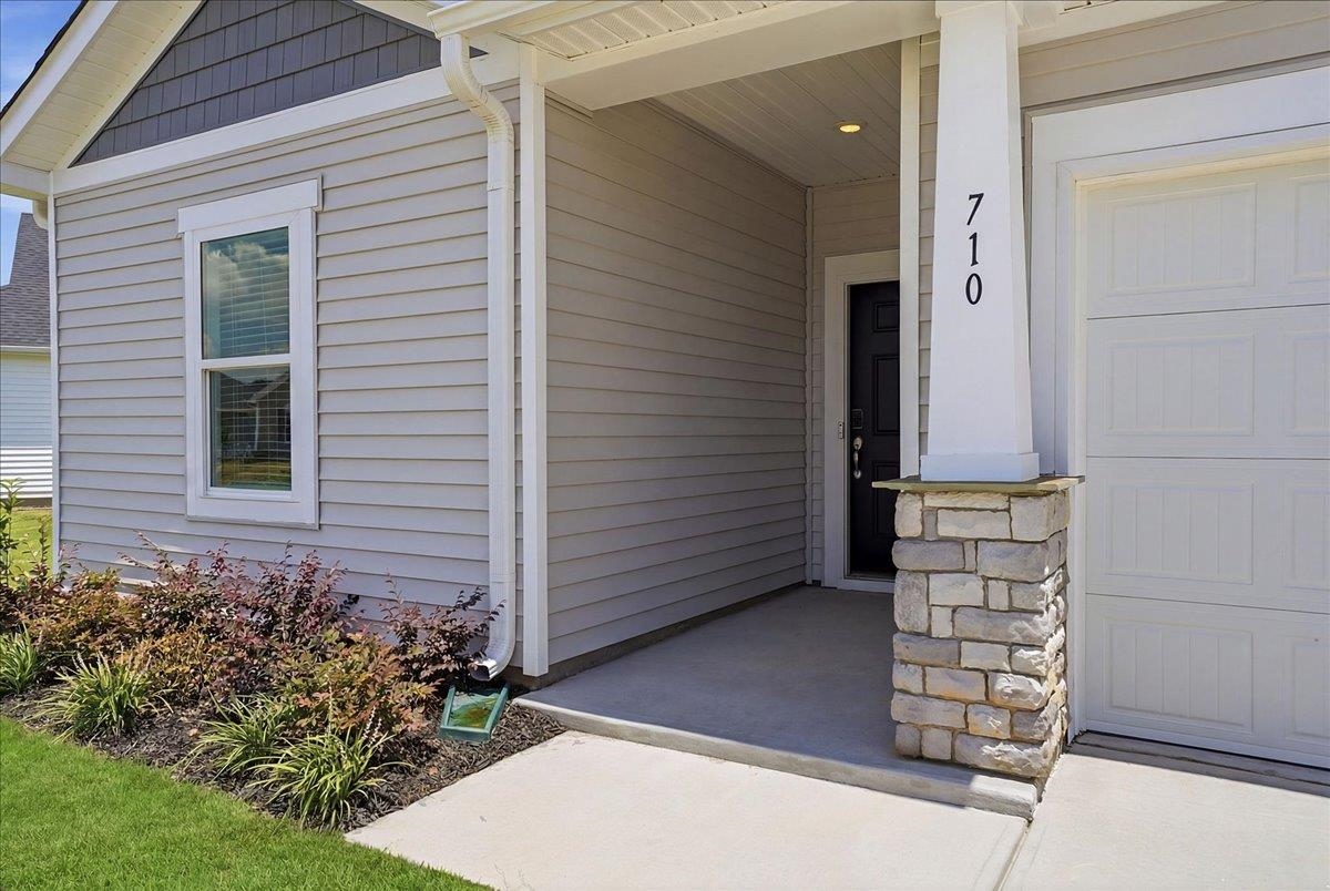 710 Parry Court Property Photo 4