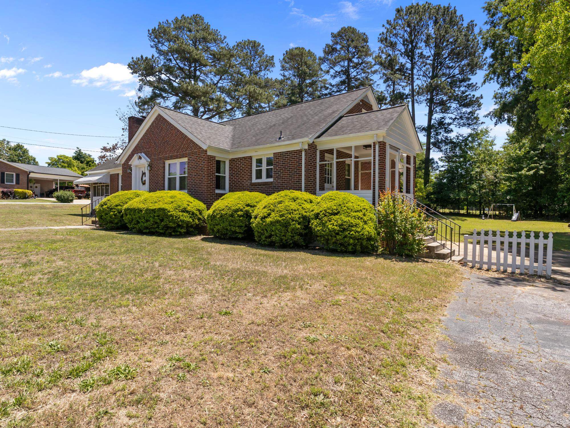 201 Spruce Street Property Photo 3