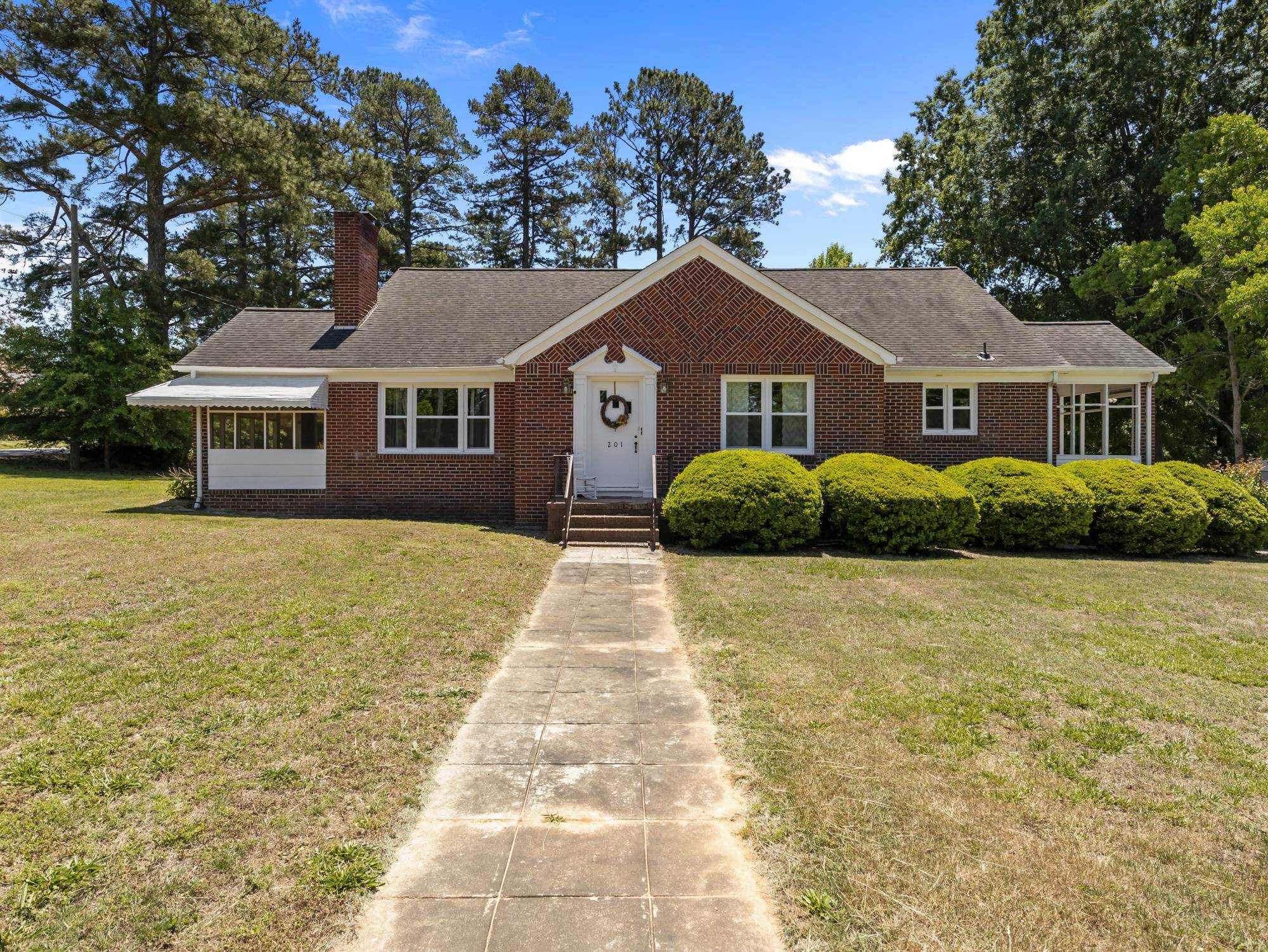201 Spruce Street Property Photo 4