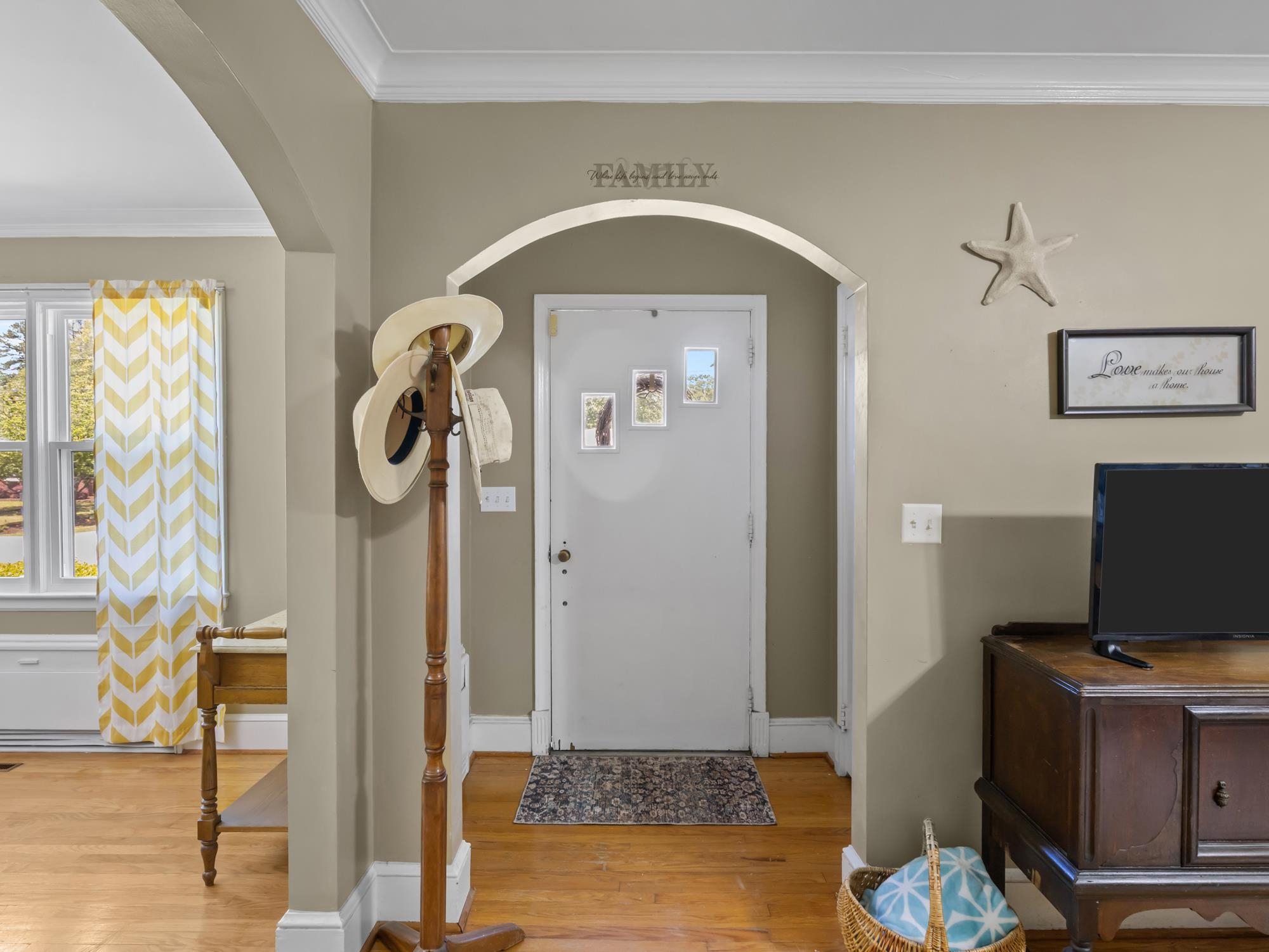 201 Spruce Street Property Photo 6