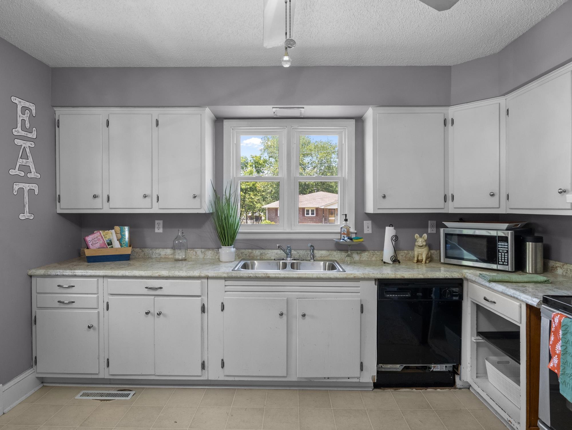 201 Spruce Street Property Photo 13