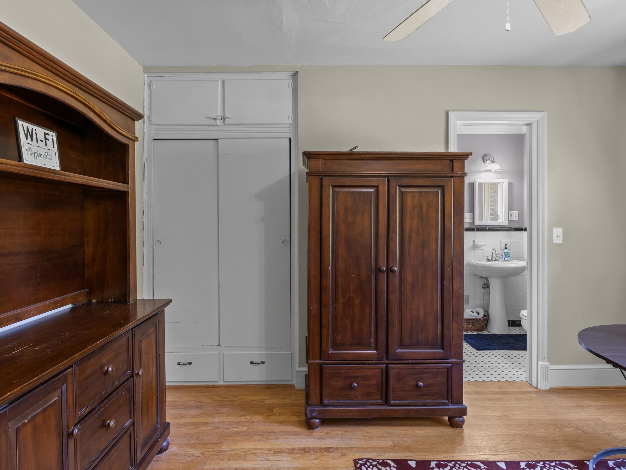 201 Spruce Street Property Photo 22
