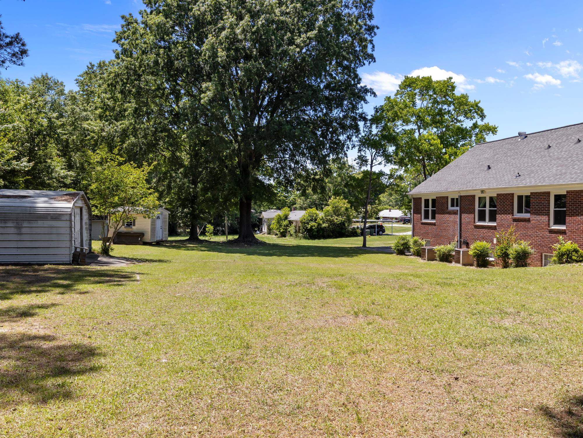 201 Spruce Street Property Photo 41