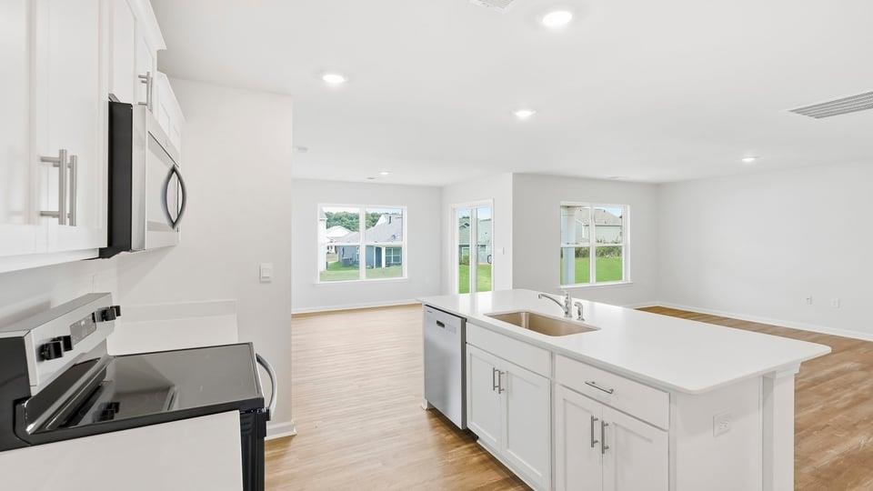 945 Kerwood Street Property Photo 17