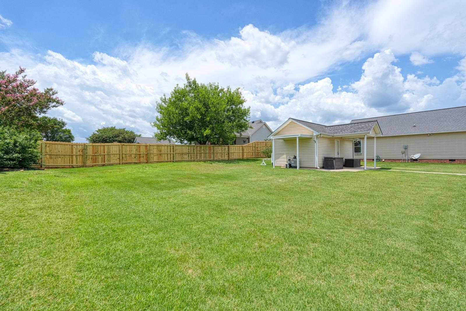 140 Bermuda Lane Property Photo 8
