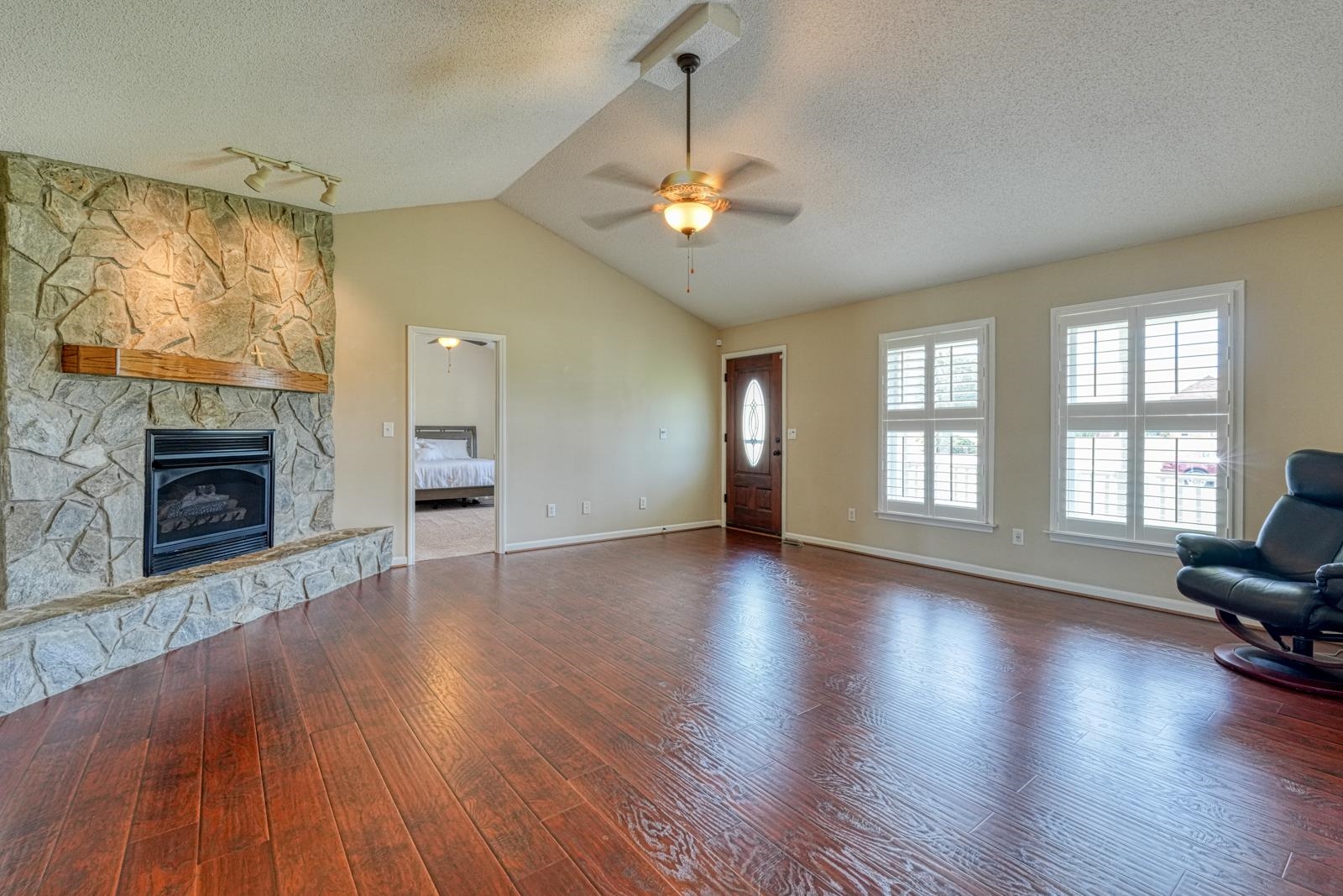 140 Bermuda Lane Property Photo 22