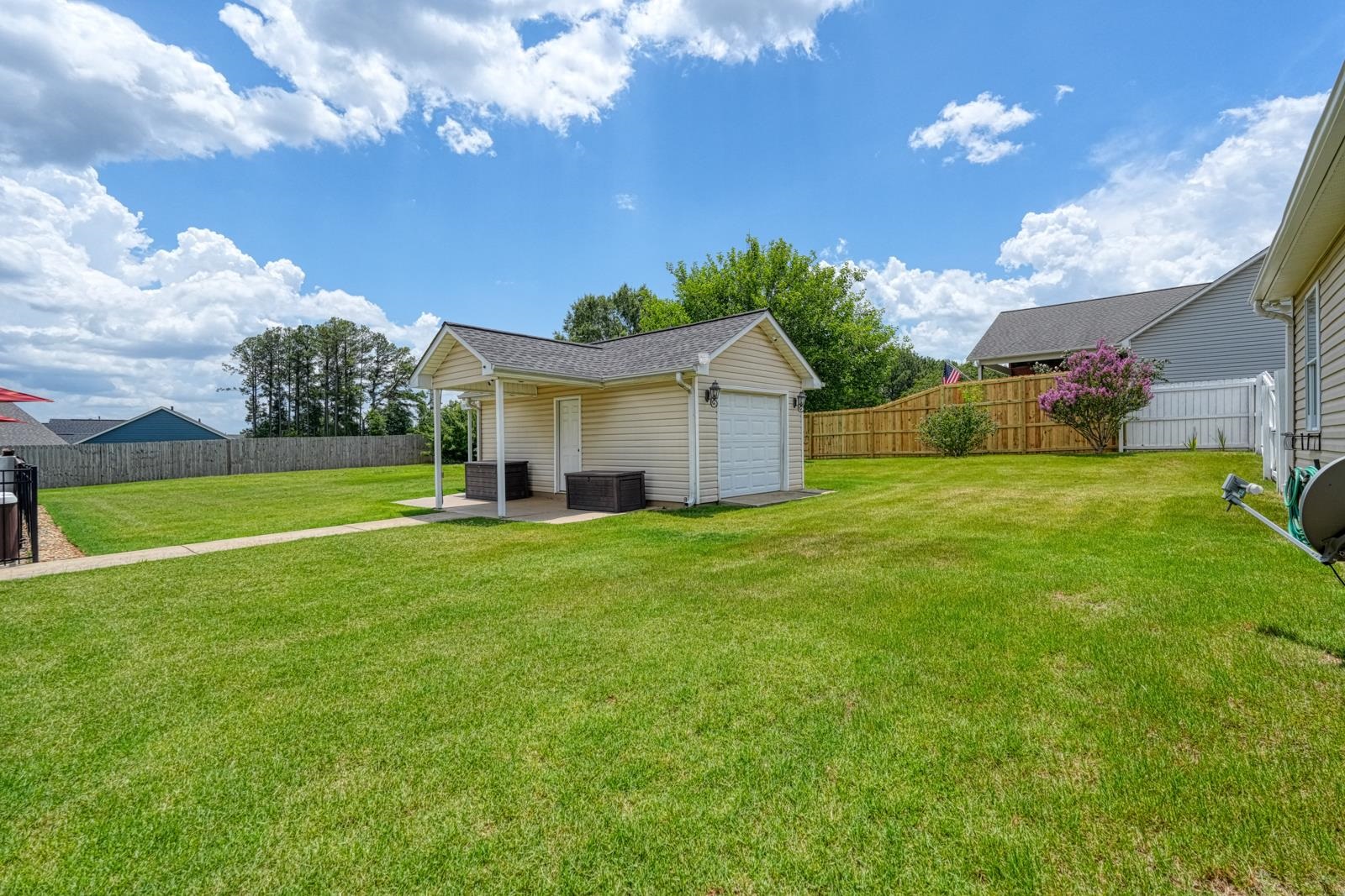 140 Bermuda Lane Property Photo 23