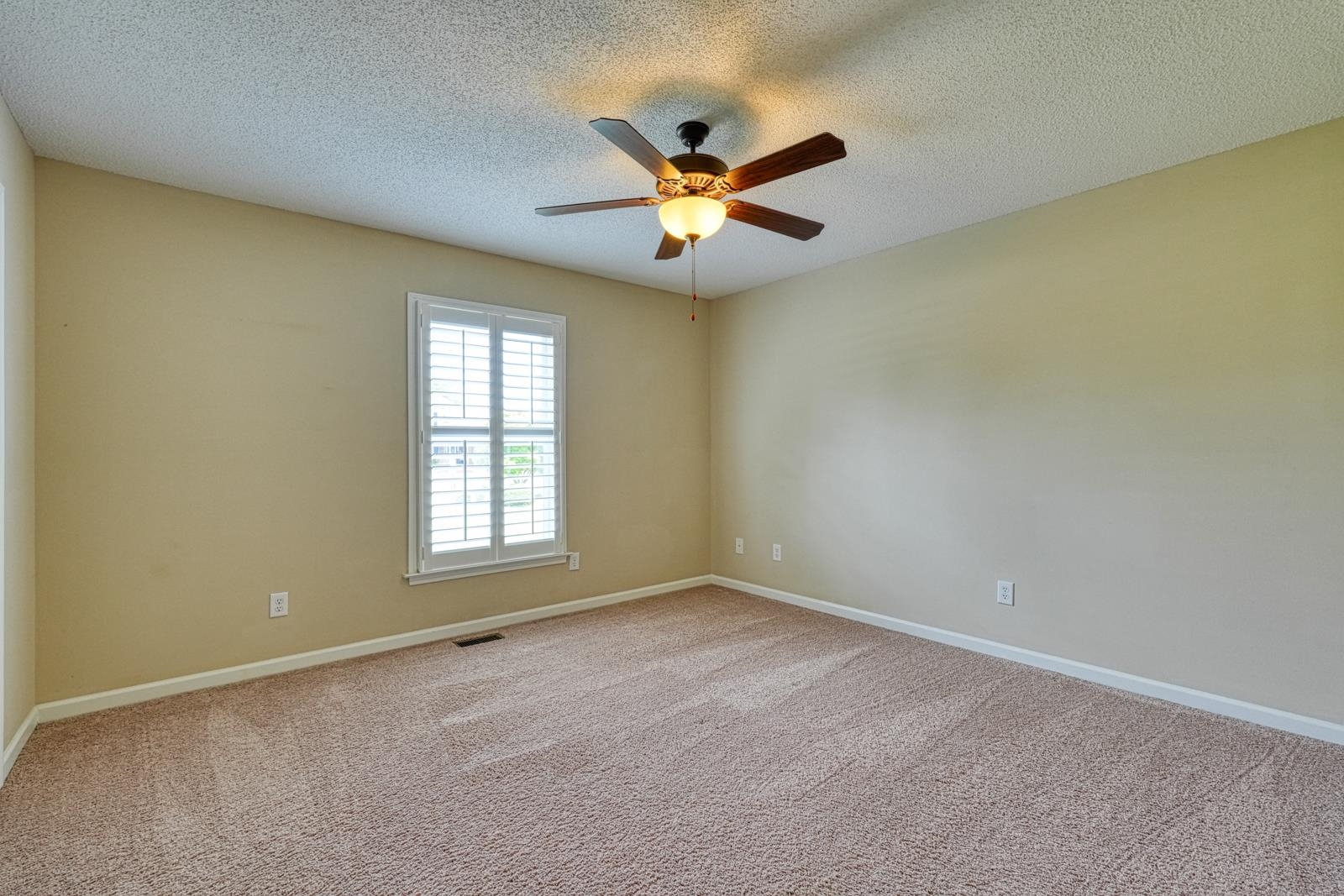 140 Bermuda Lane Property Photo 28