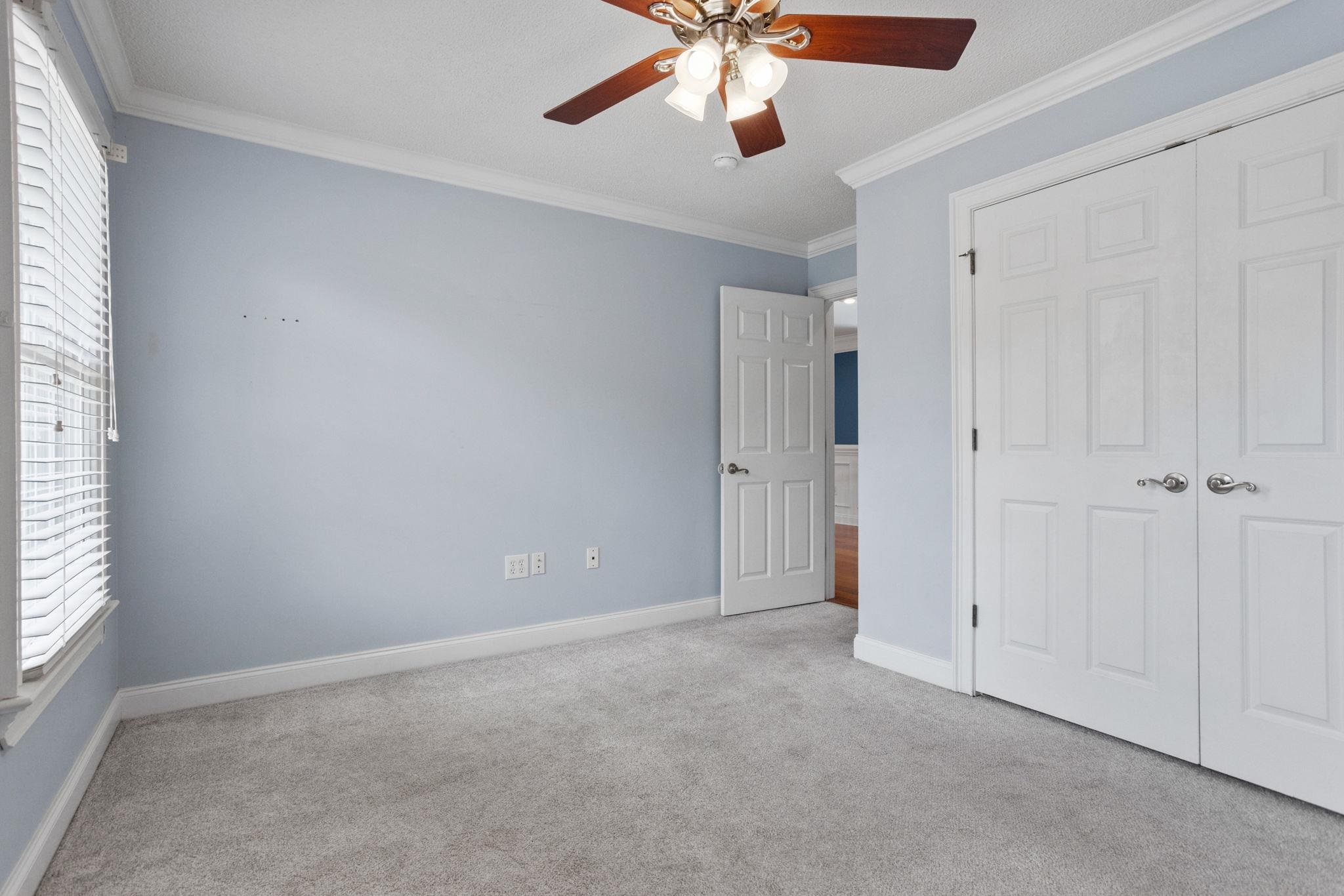 865 E Heathland Drive Property Photo 21
