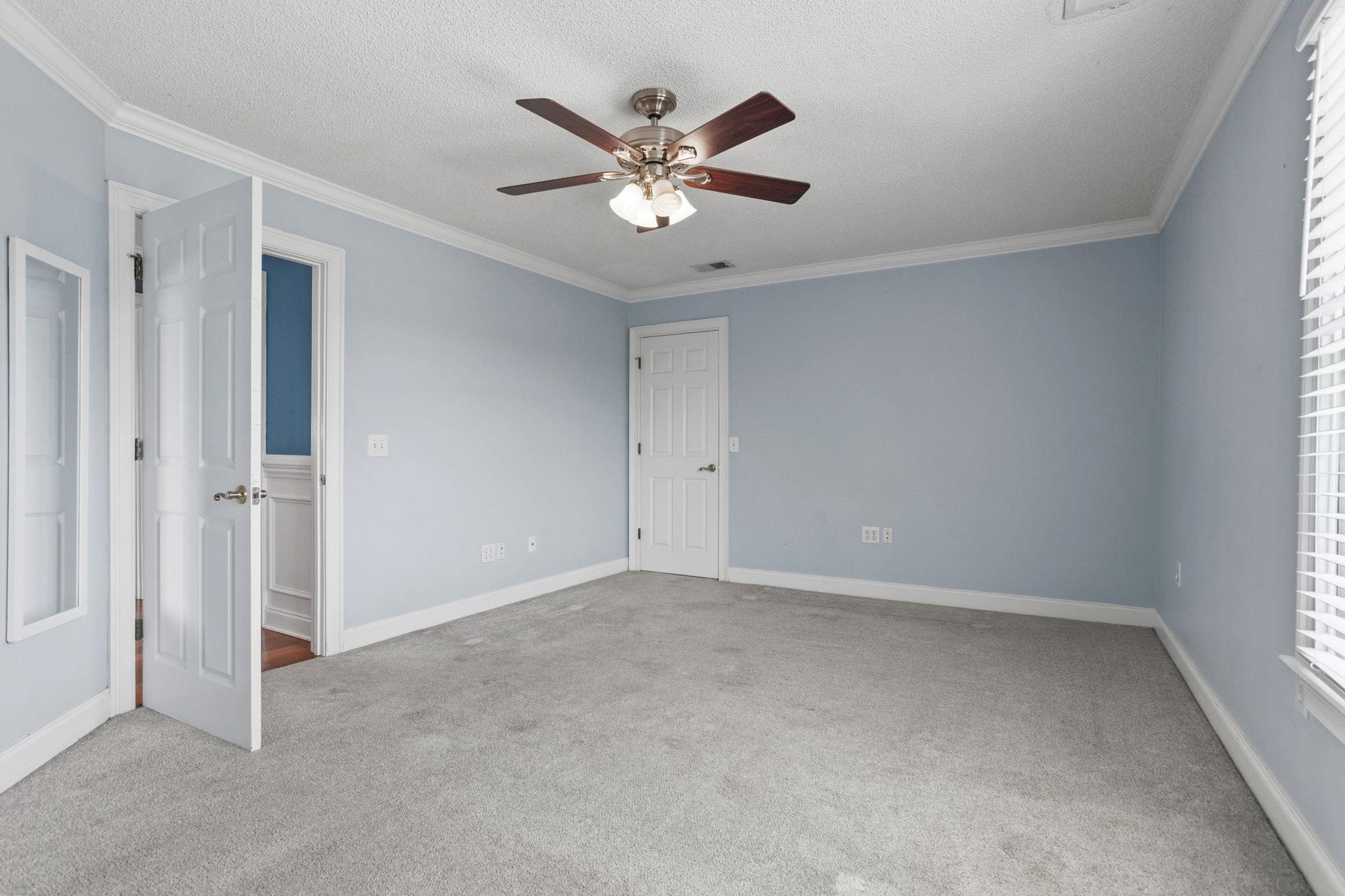 865 E Heathland Drive Property Photo 22