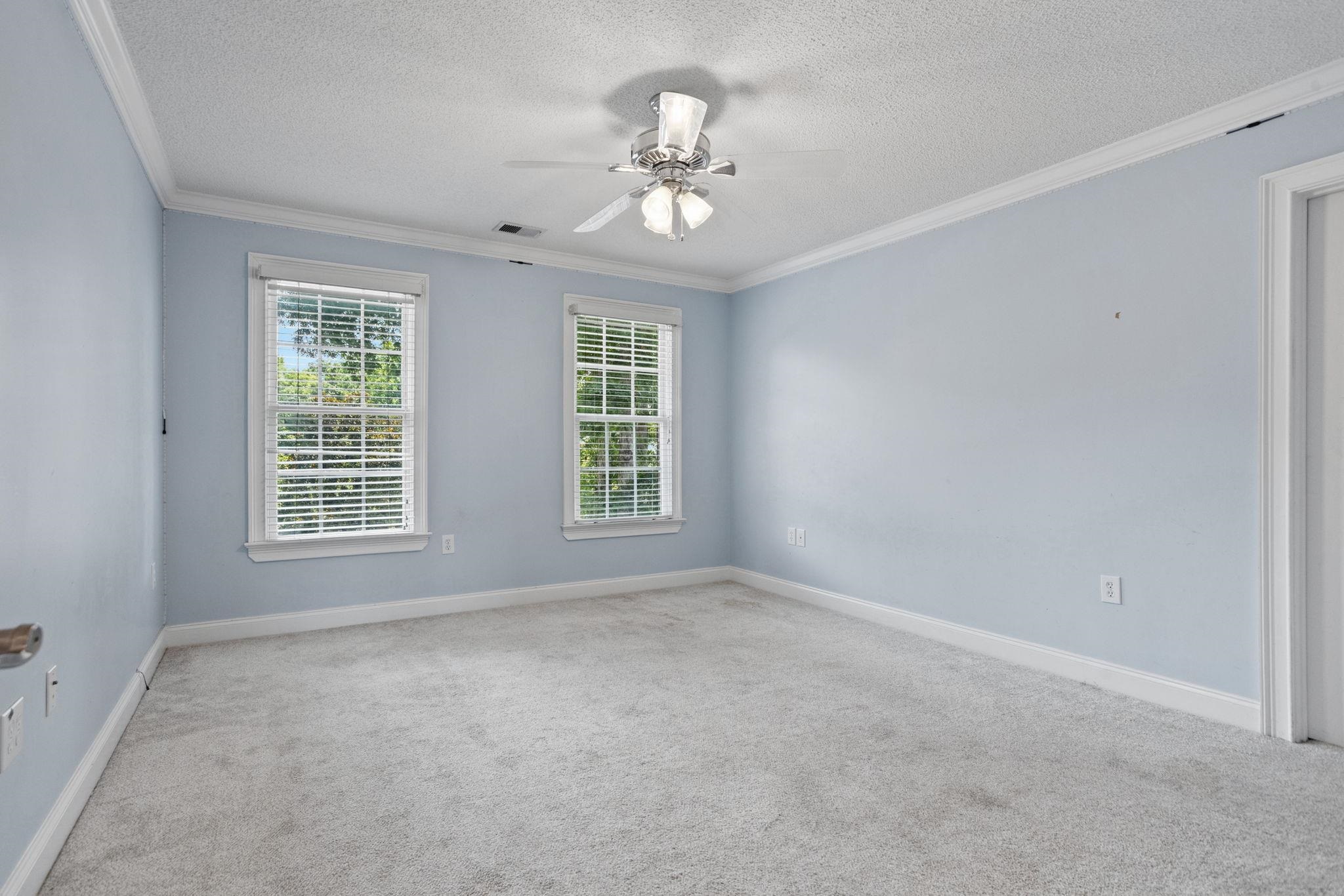 865 E Heathland Drive Property Photo 25
