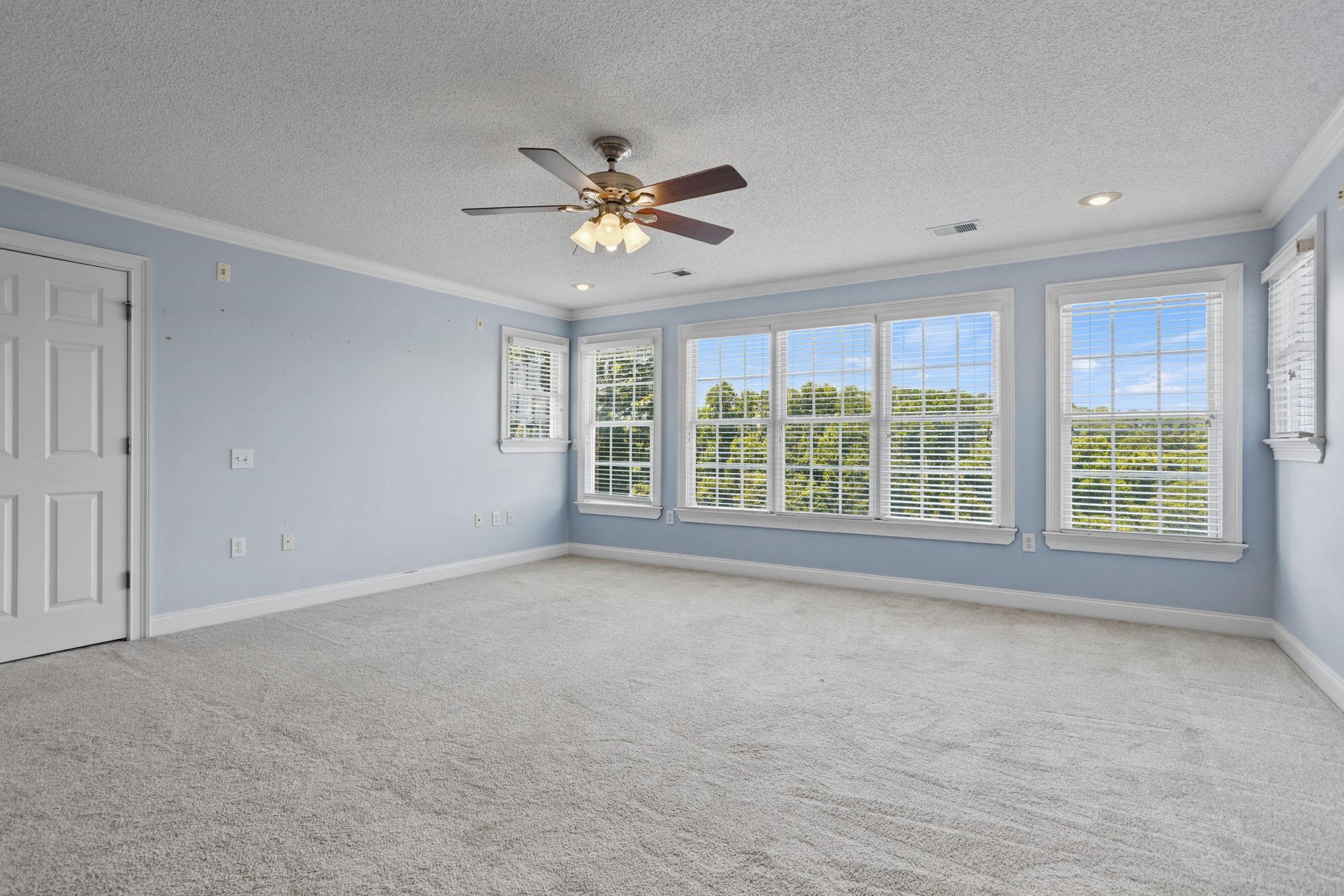 865 E Heathland Drive Property Photo 28