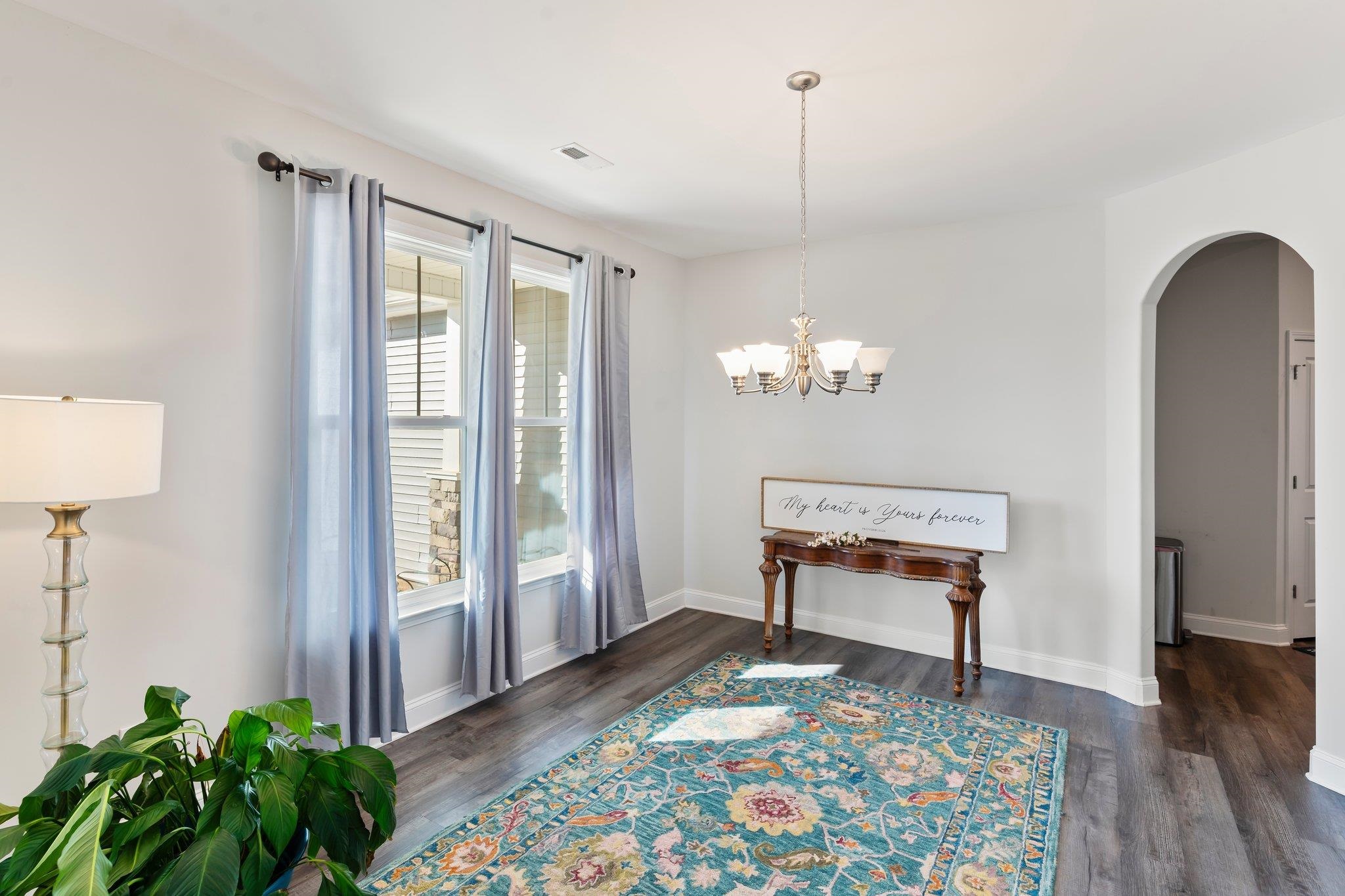 615 Forden Drive Property Photo 4