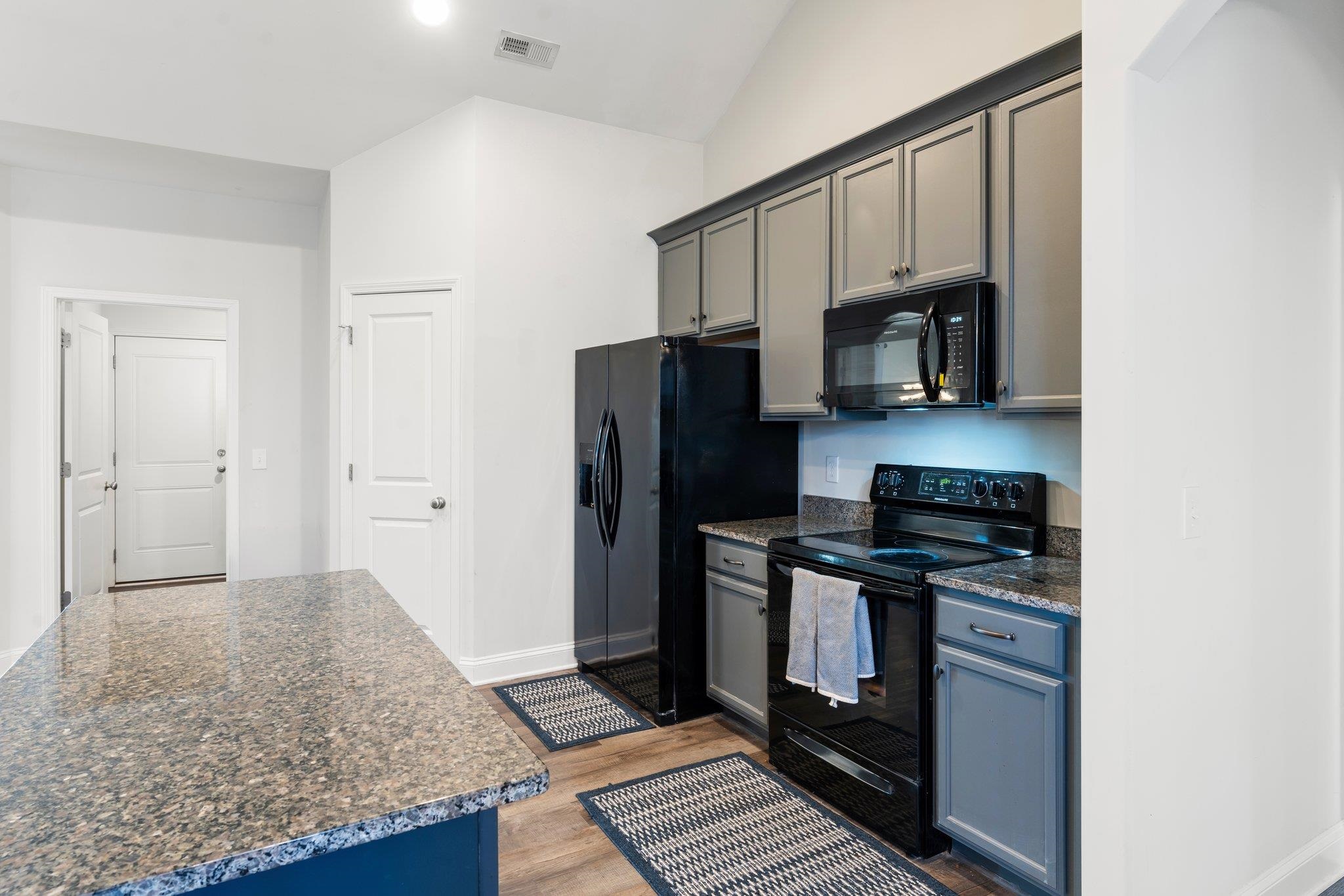 615 Forden Drive Property Photo 14