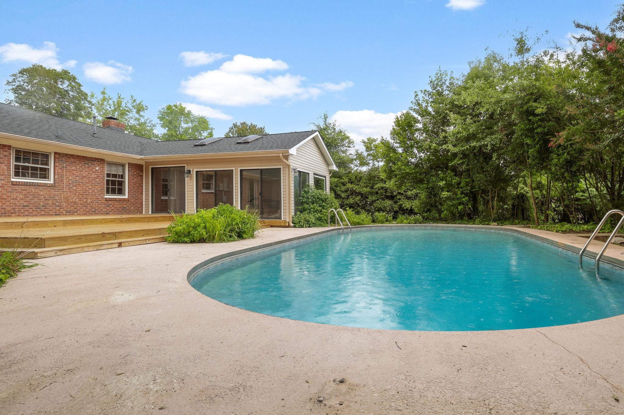 108 Sunline Place Property Photo 6