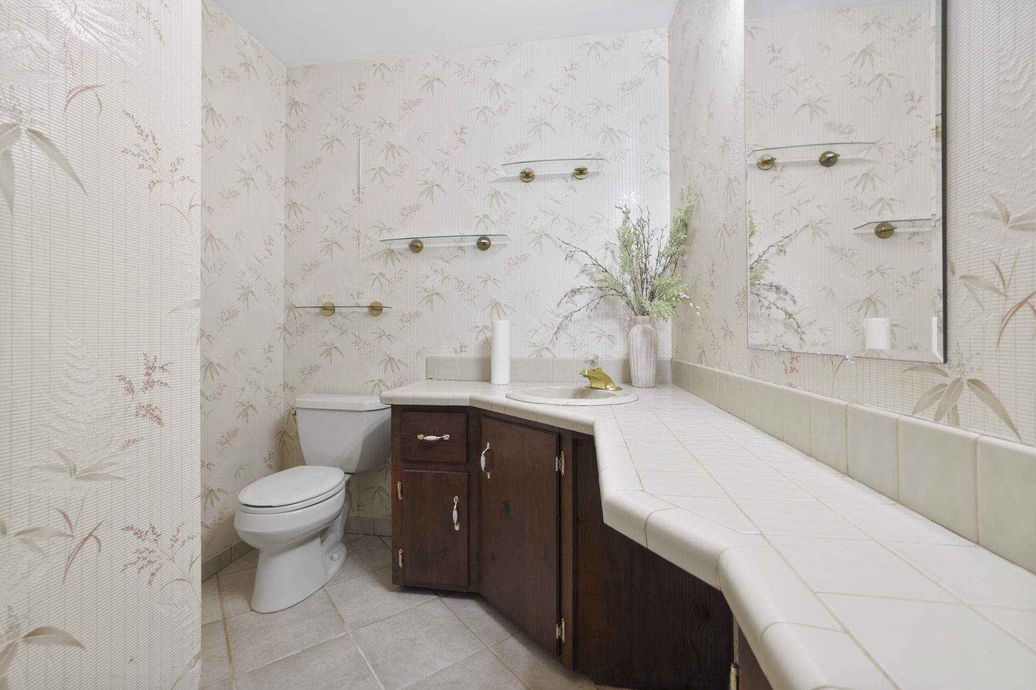 108 Sunline Place Property Photo 38