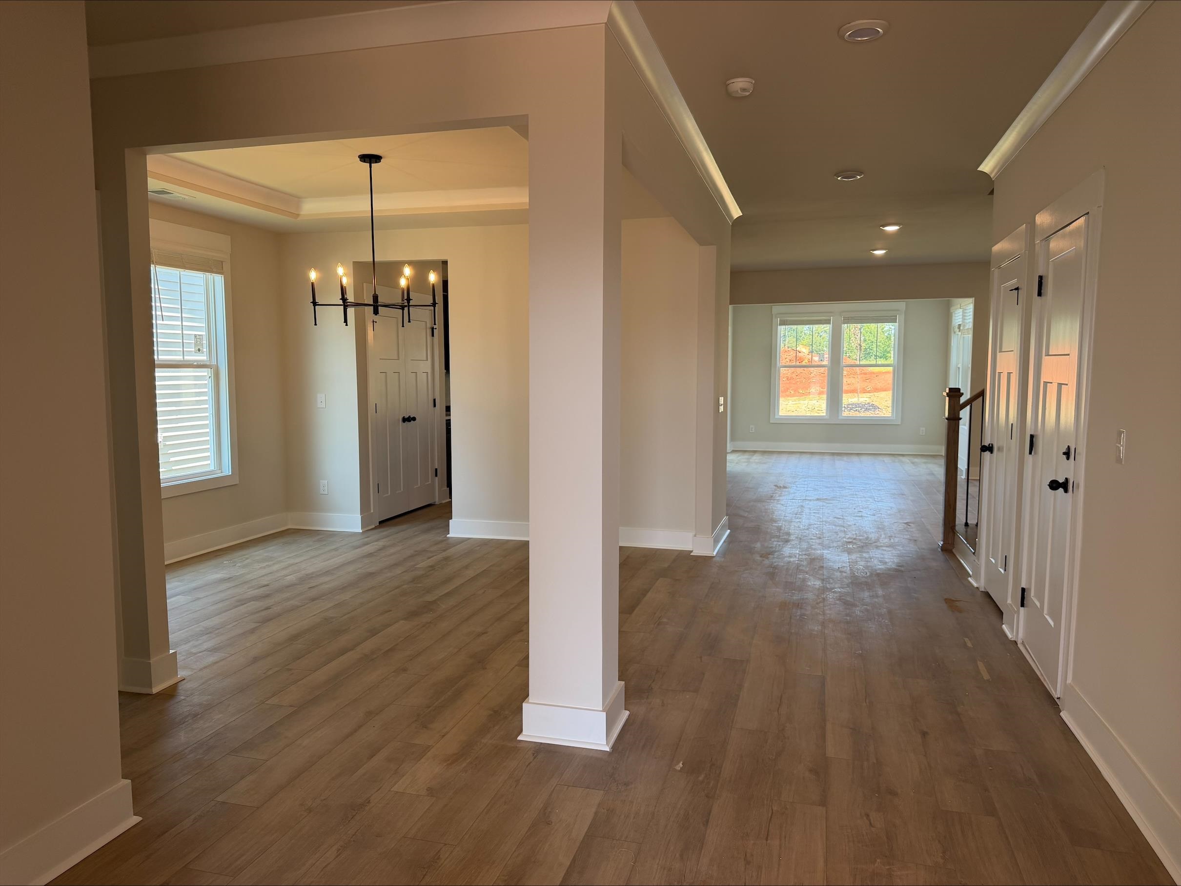 1010 Fox Hollow Street Property Photo 3