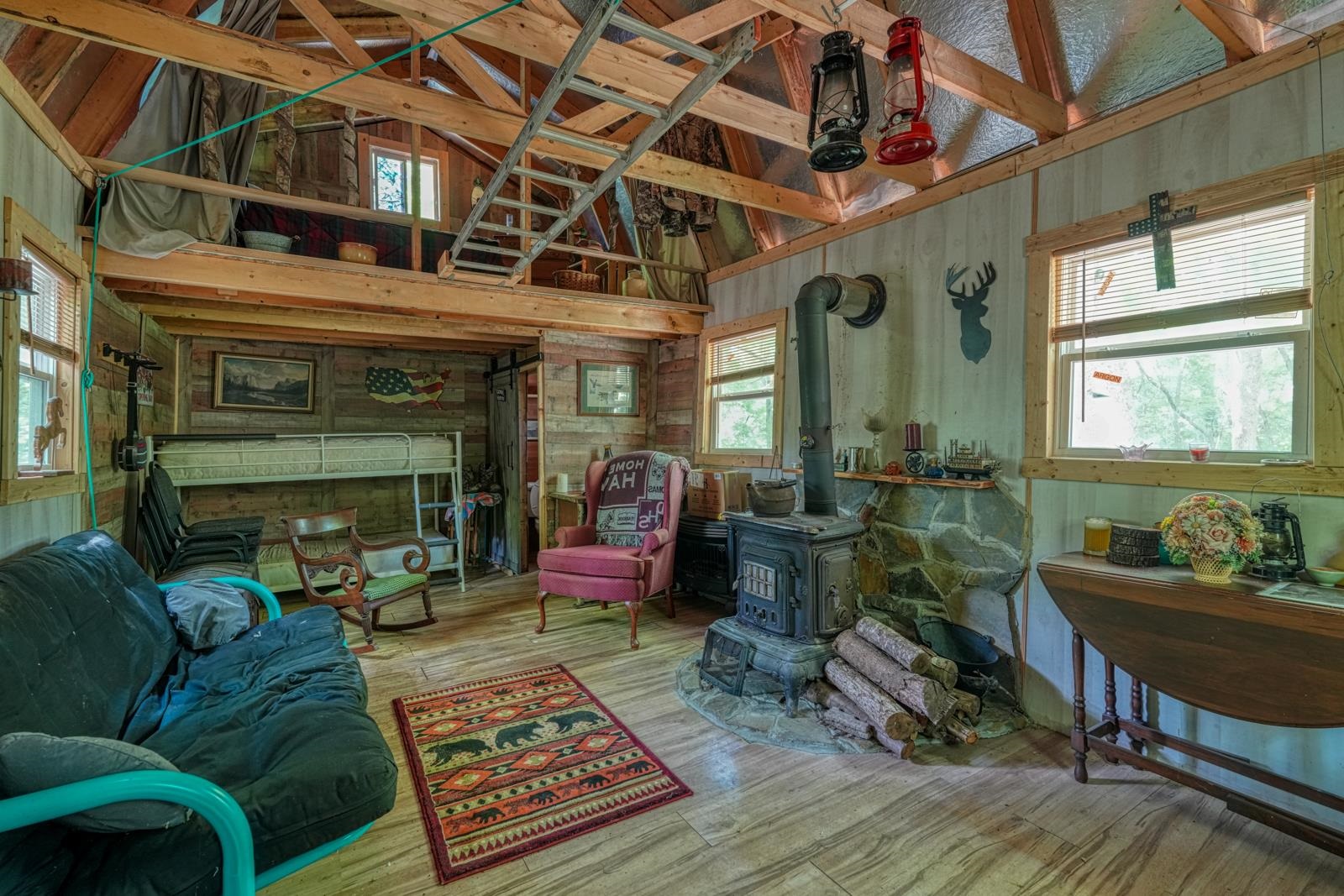 339028 Property Photo 6