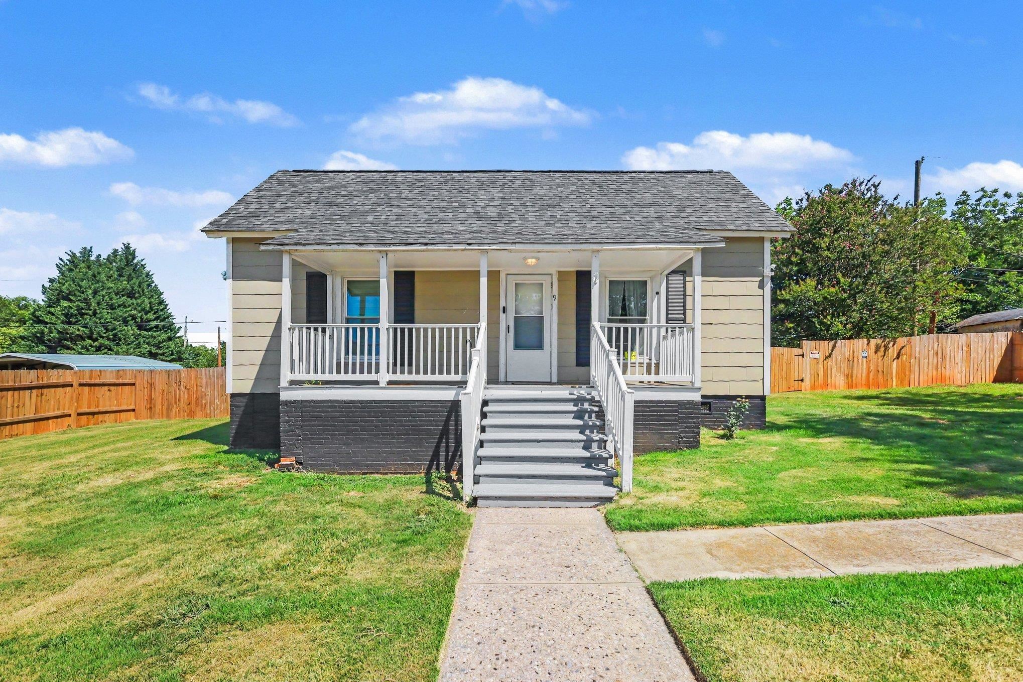 9 G Street Property Photo 1