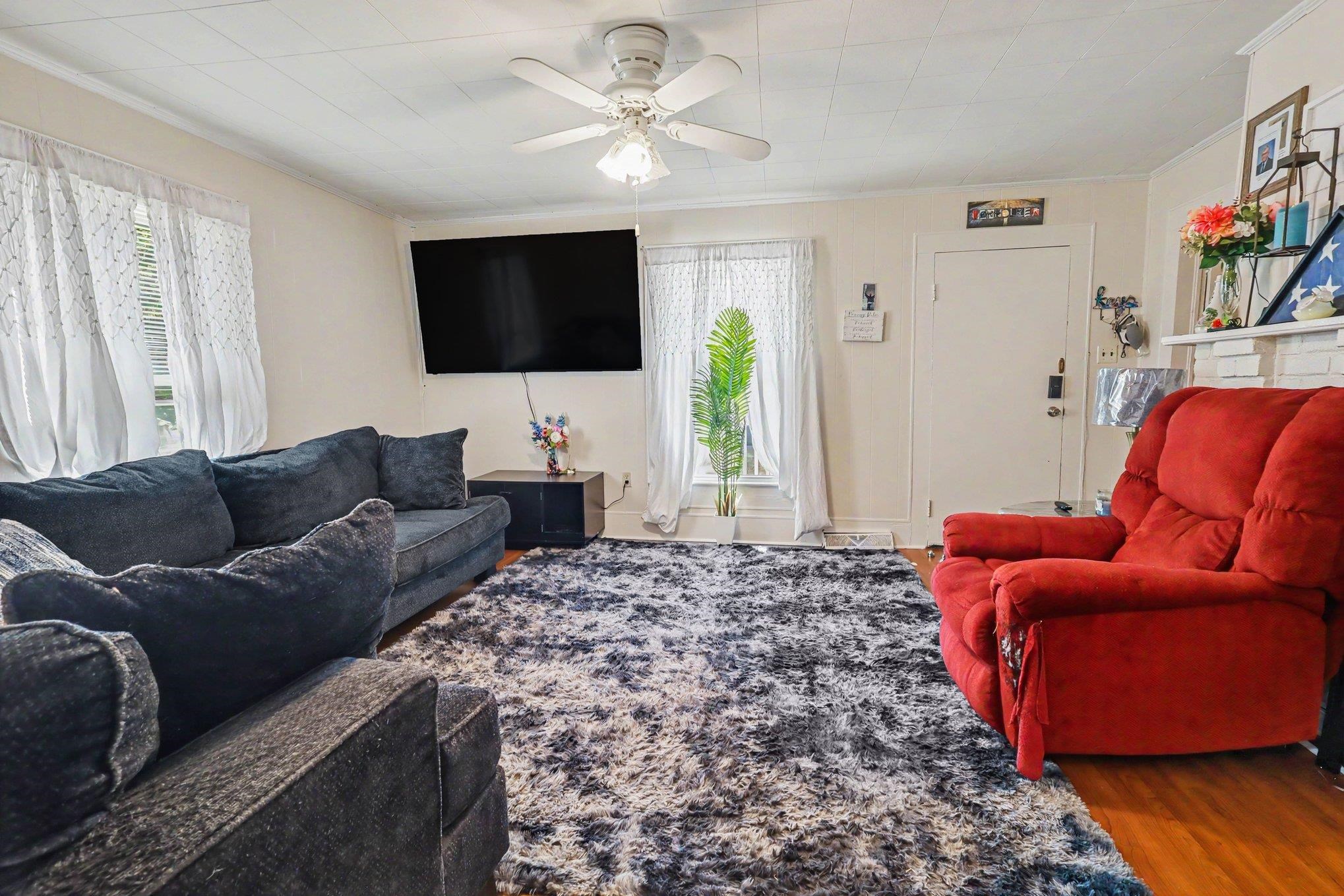 9 G Street Property Photo 5