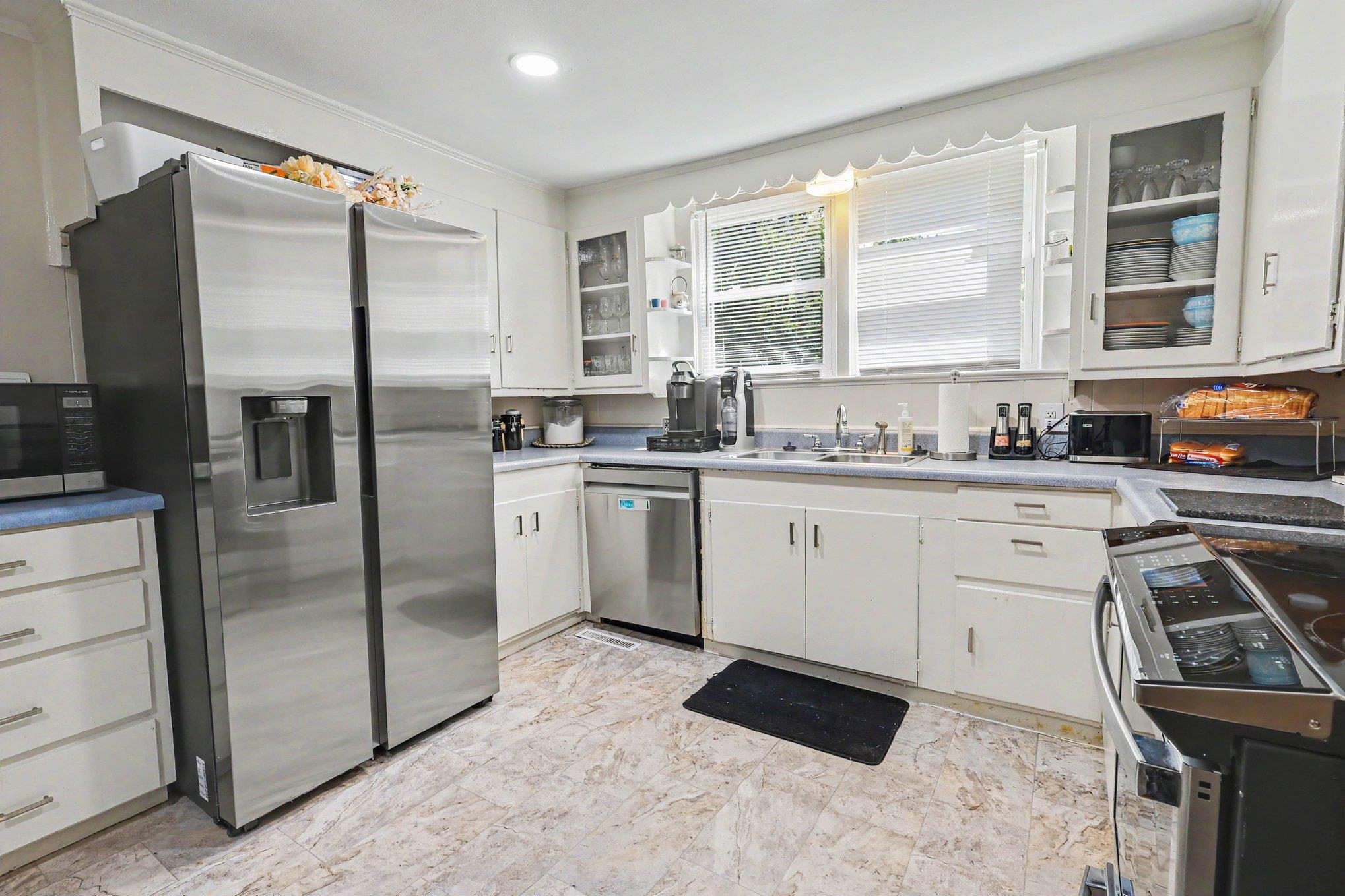 9 G Street Property Photo 7
