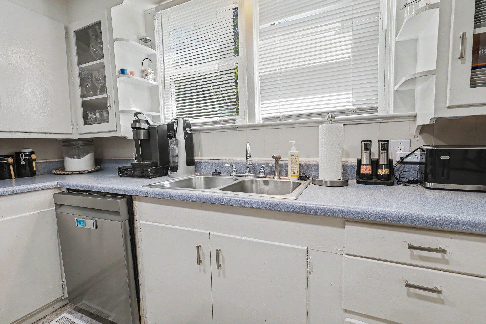 9 G Street Property Photo 8