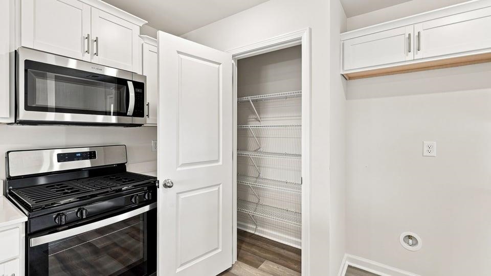 721 Longton Street Property Photo 14