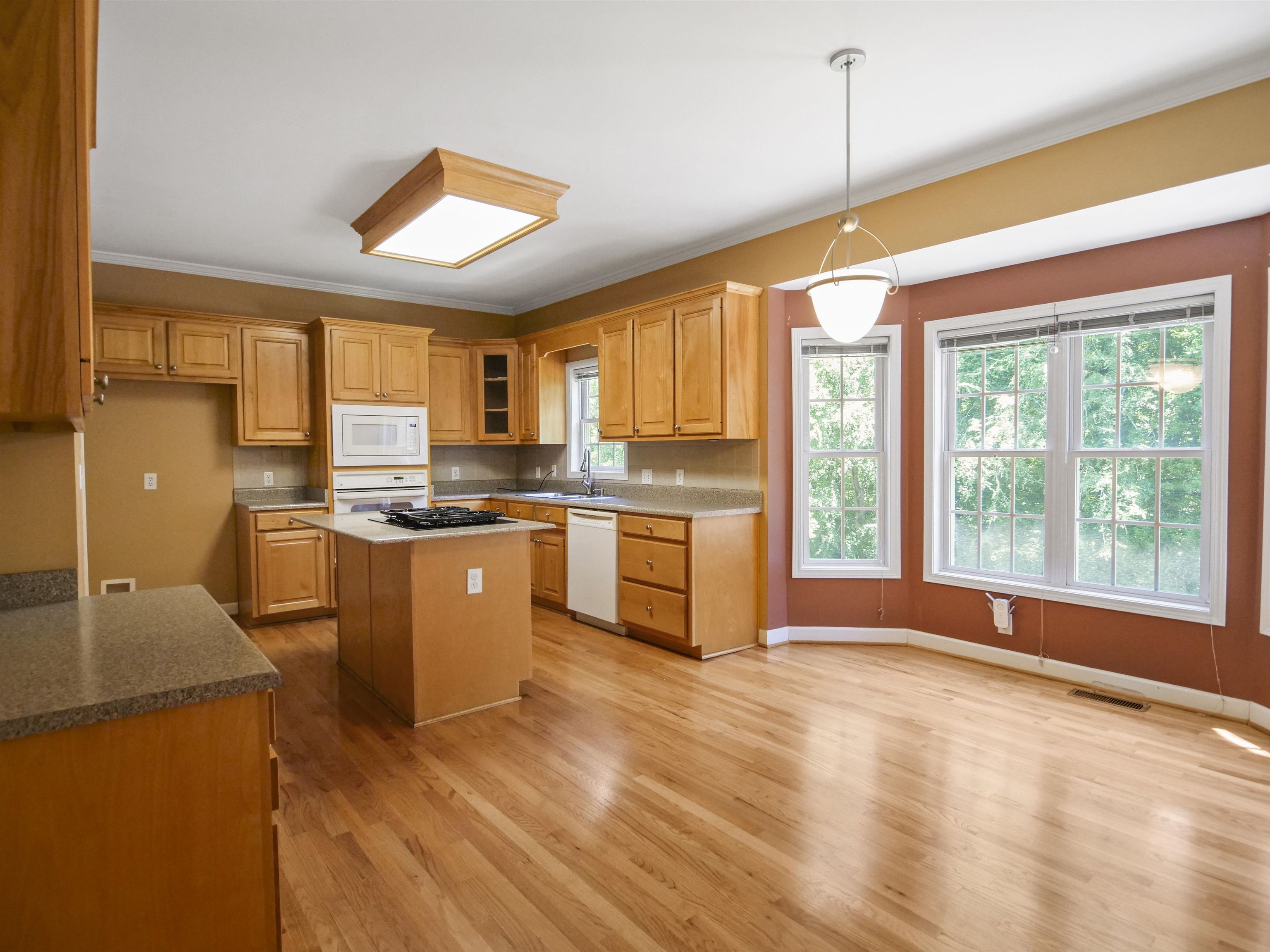 240 Cedar Bluff Drive Property Photo 9