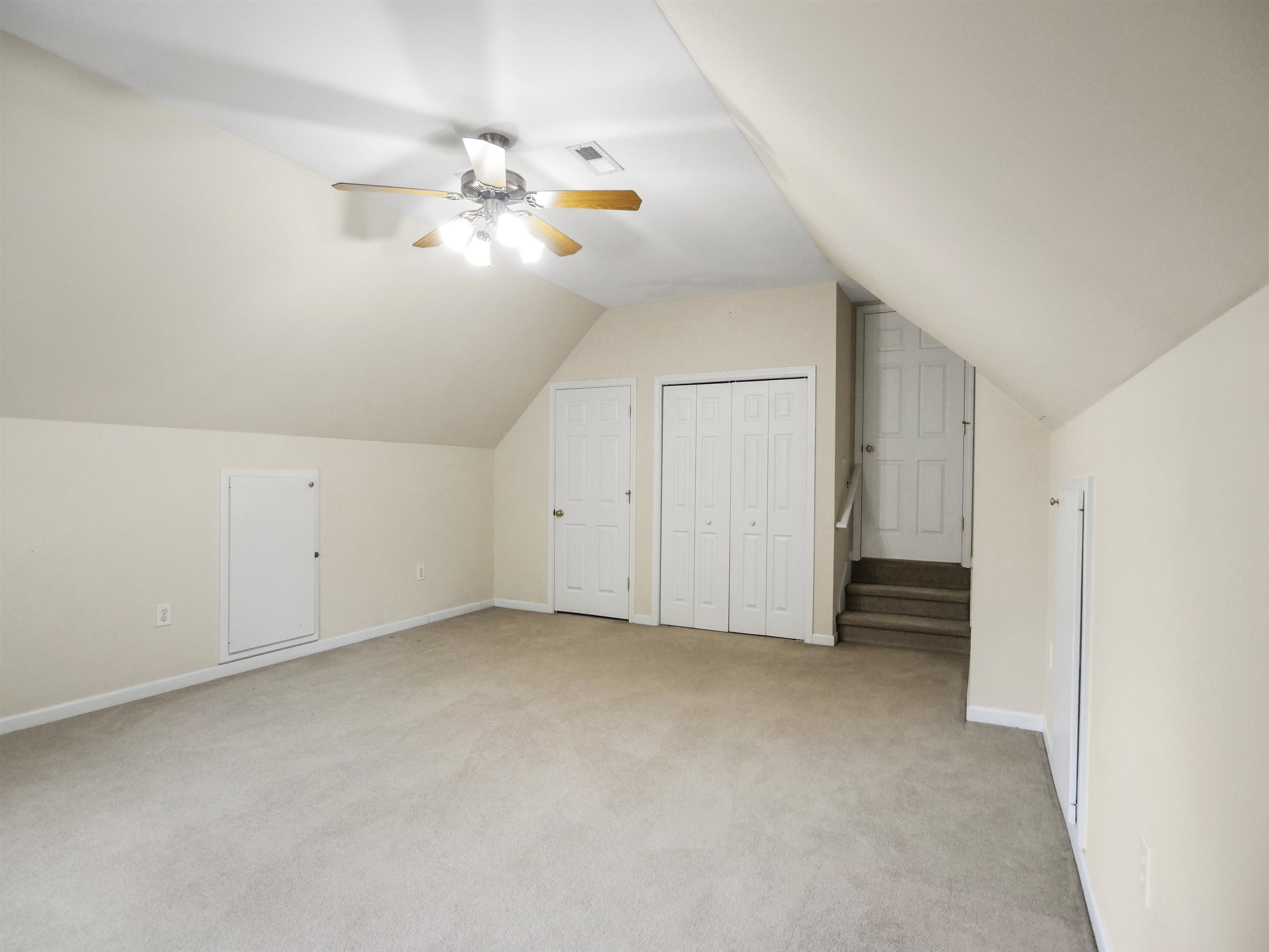 240 Cedar Bluff Drive Property Photo 23