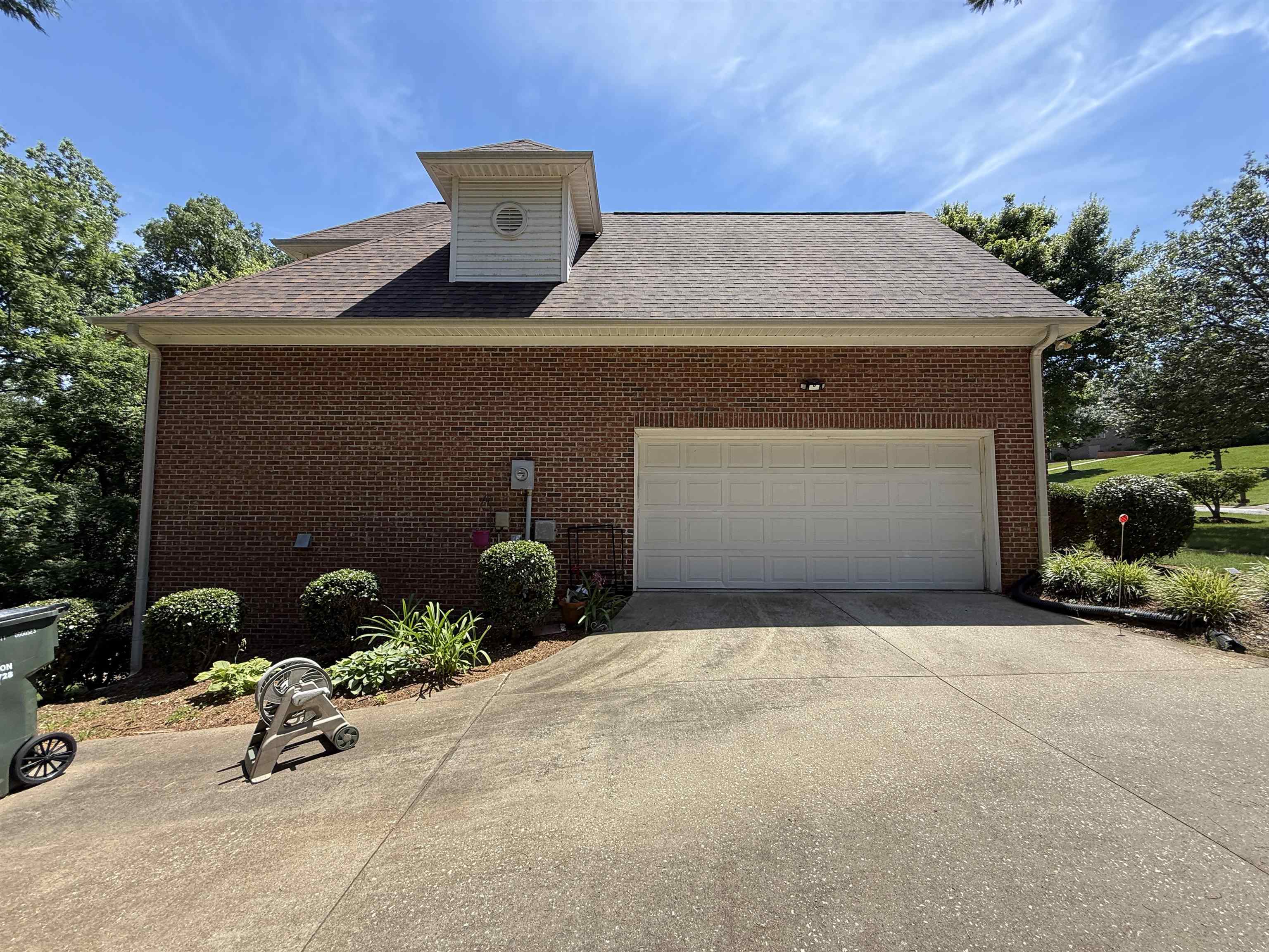 240 Cedar Bluff Drive Property Photo 40