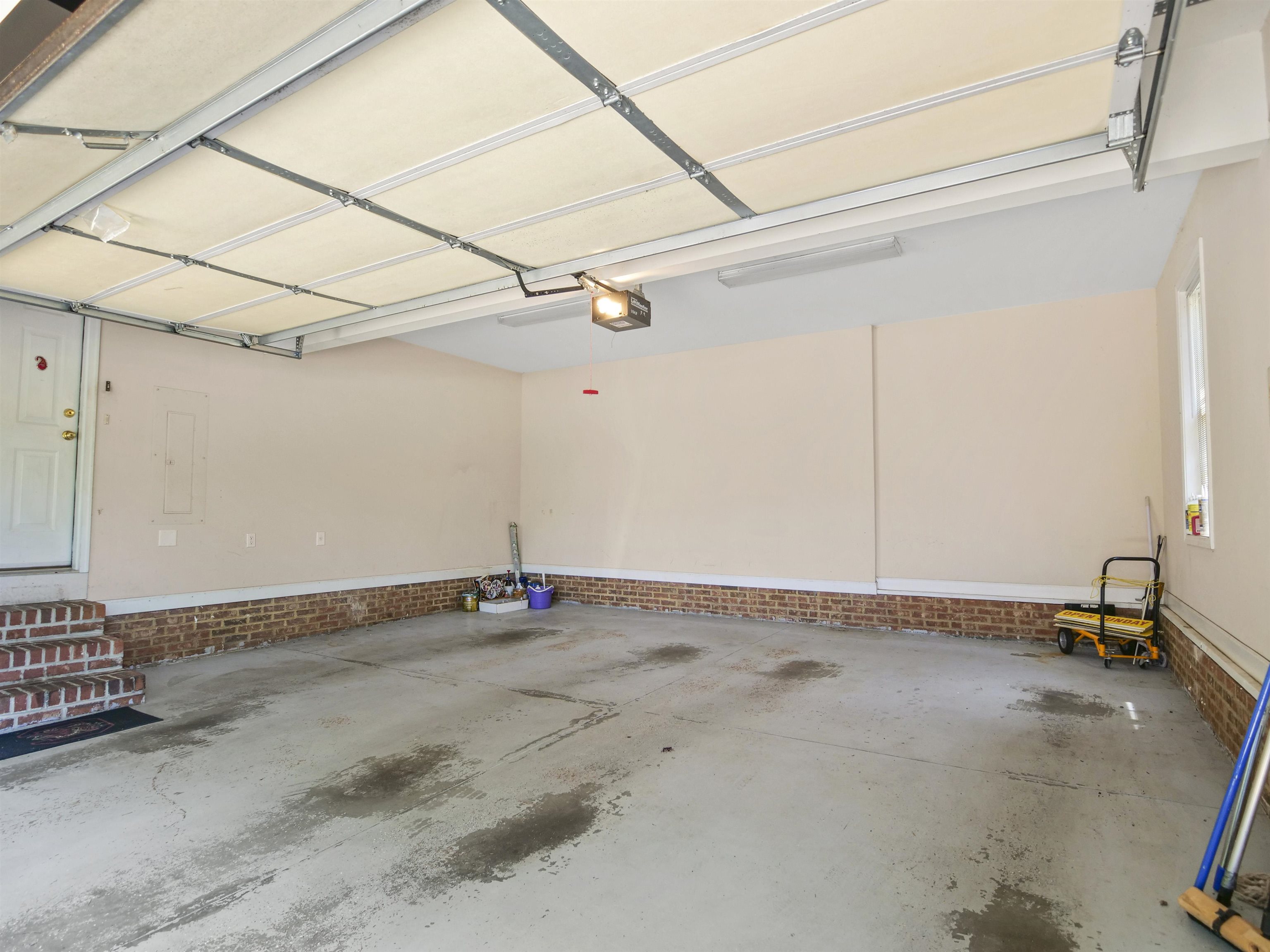 240 Cedar Bluff Drive Property Photo 42