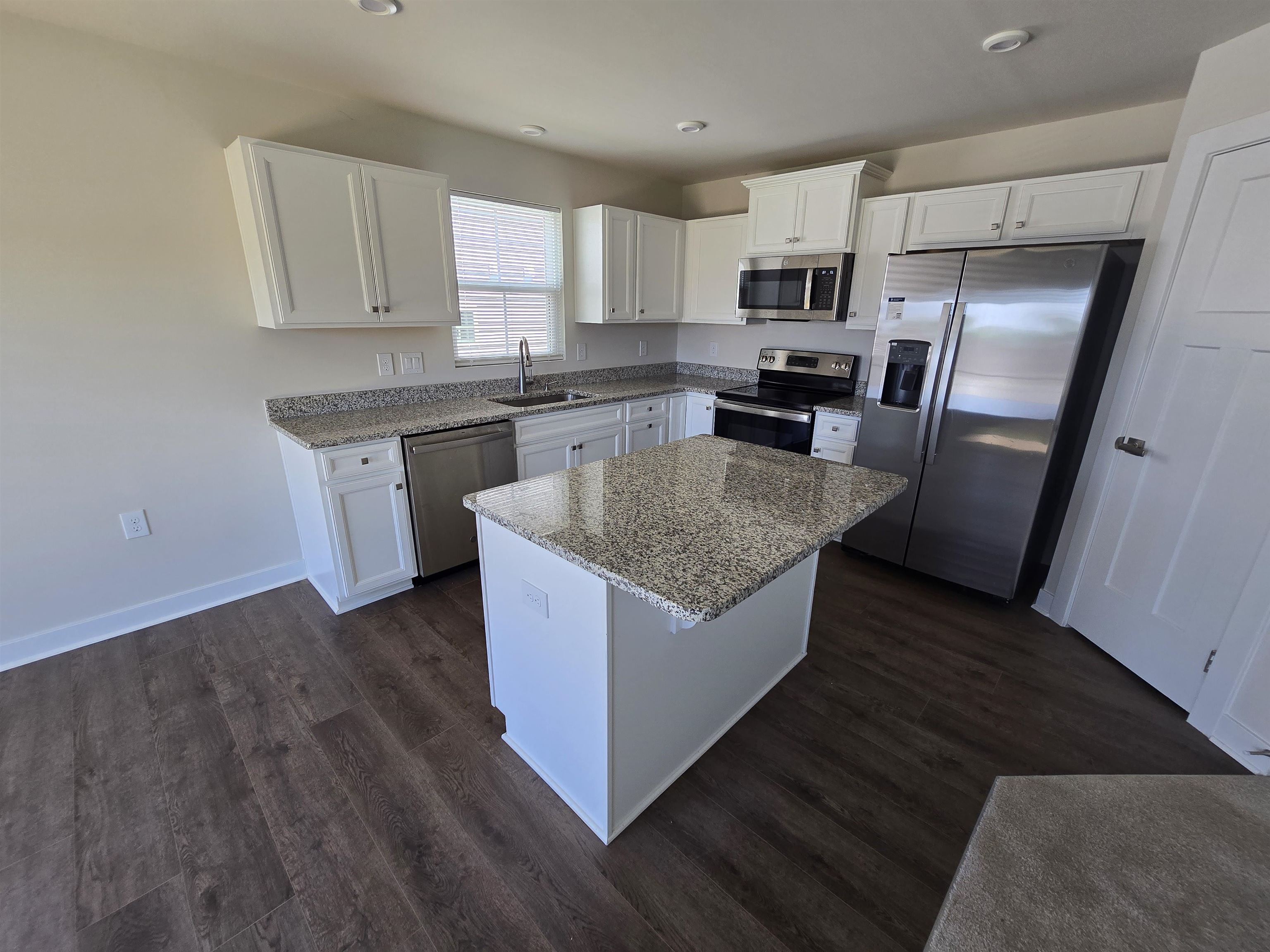 921 Blue Willow Court Property Photo 6