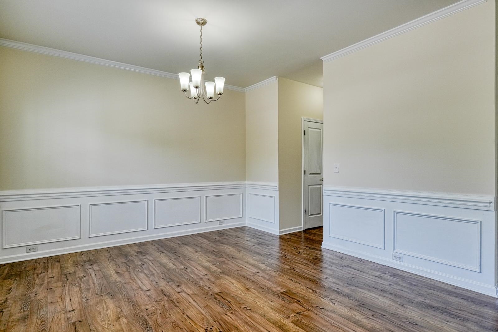 506 Friar Park Lane Property Photo 4
