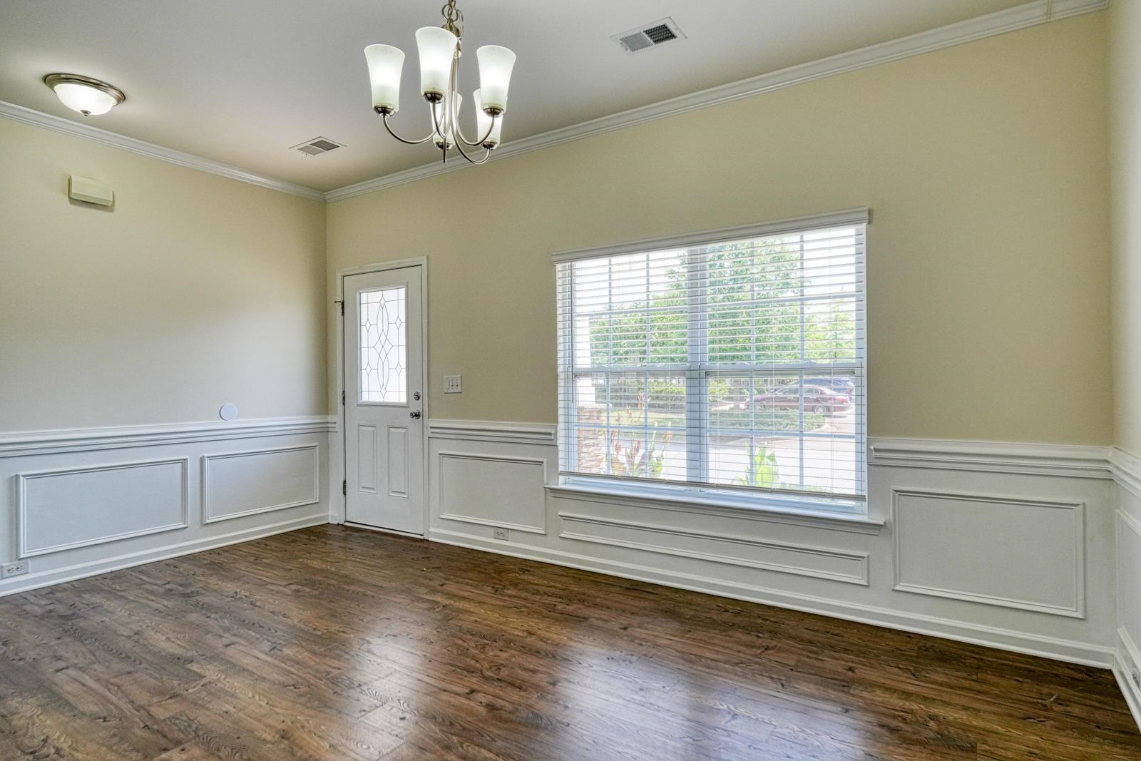 506 Friar Park Lane Property Photo 6