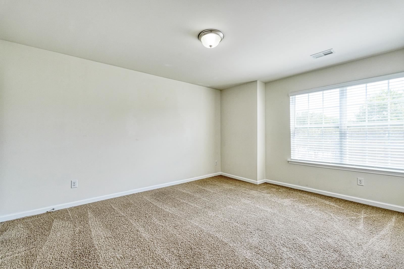 506 Friar Park Lane Property Photo 32