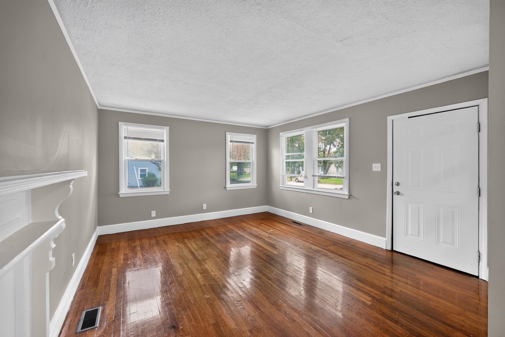 126 Wayland Street Property Photo 11