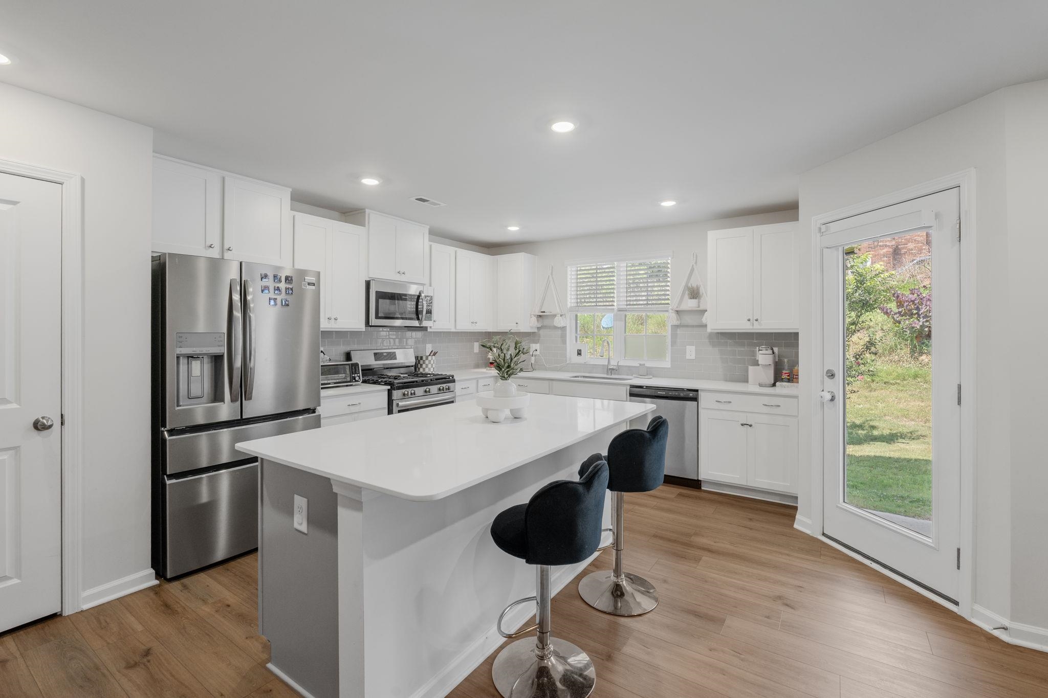 812 Harper Street Property Photo 11