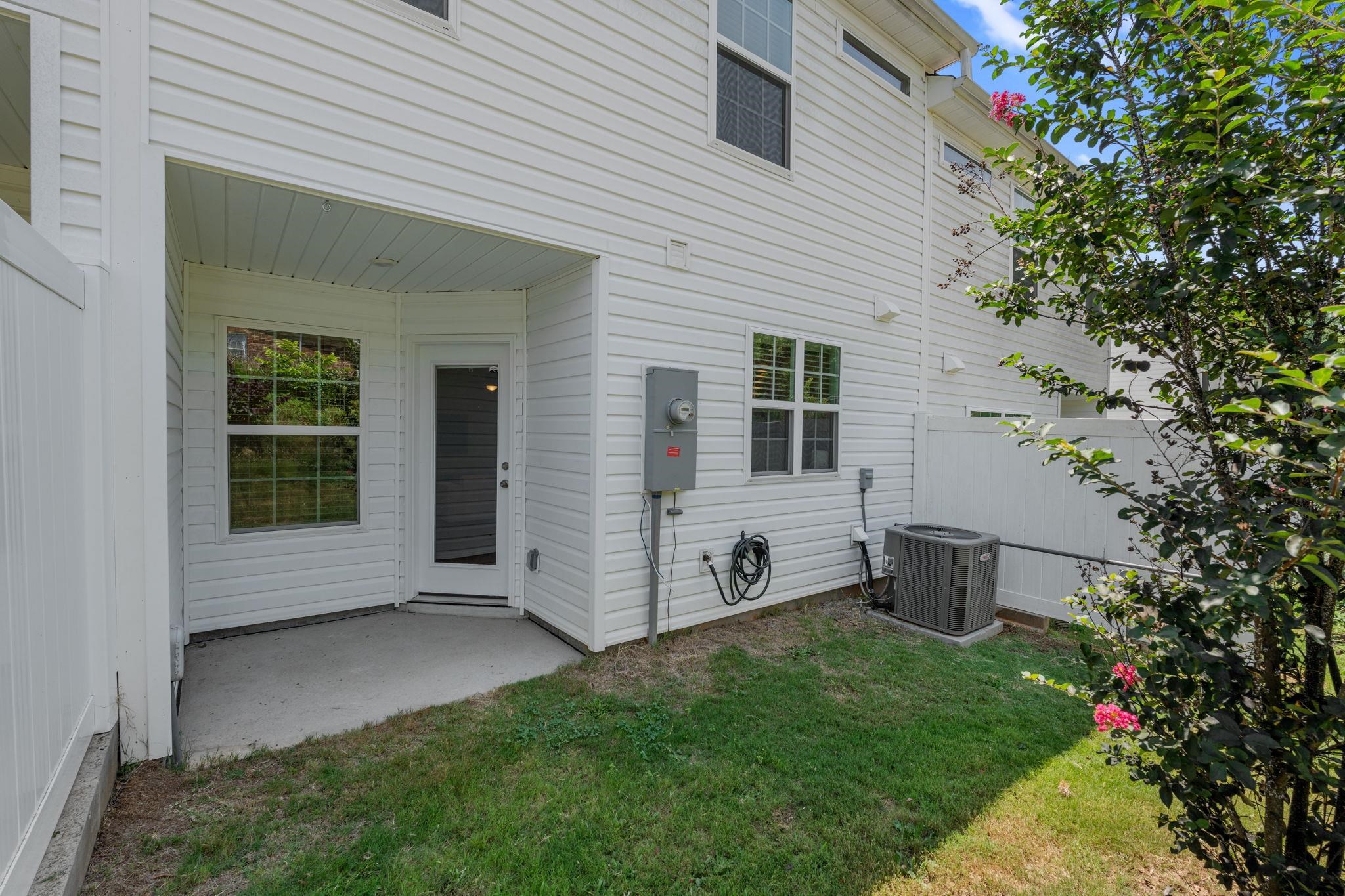 812 Harper Street Property Photo 27