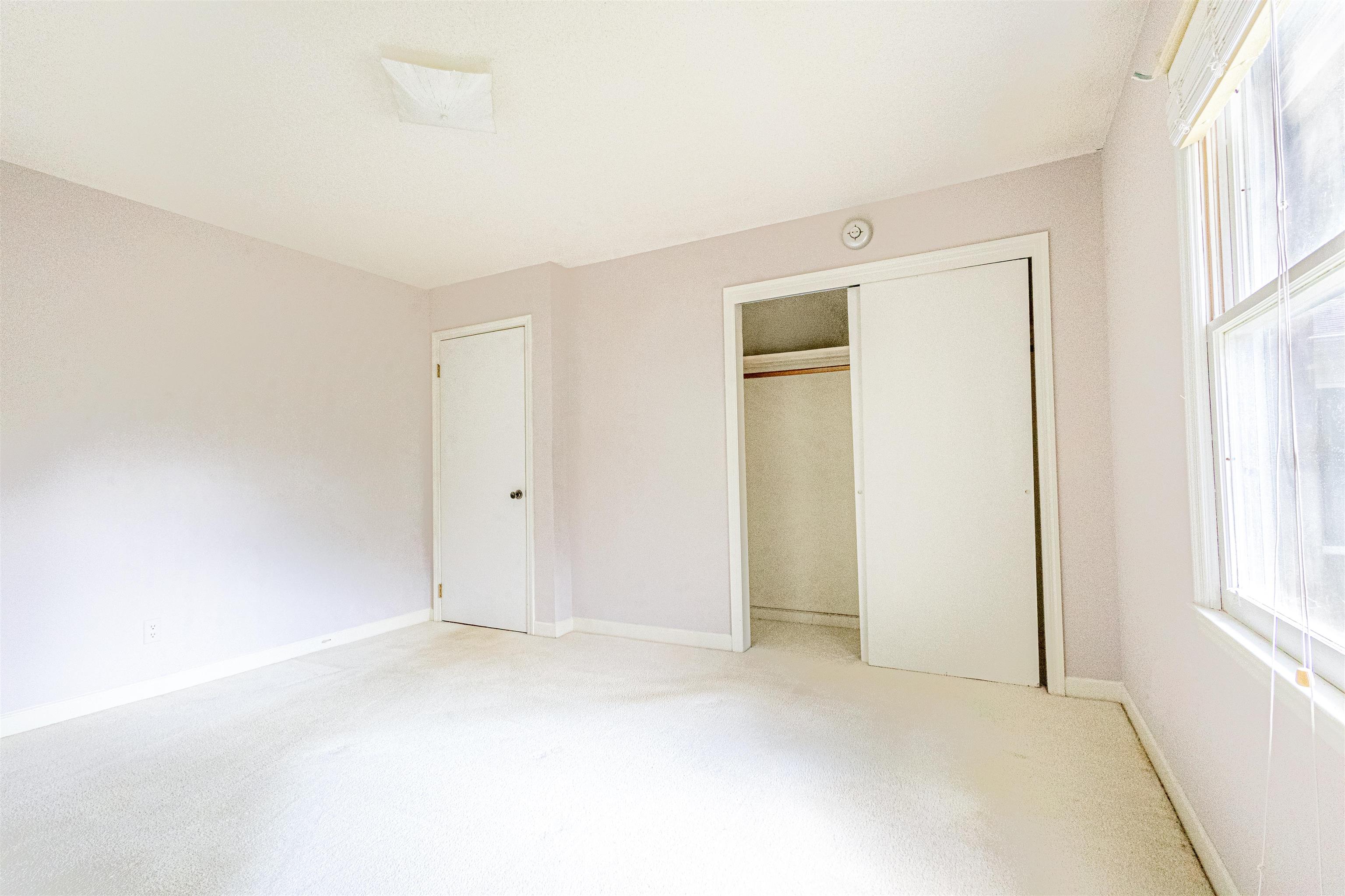 500 W Rutherford Street Property Photo 14