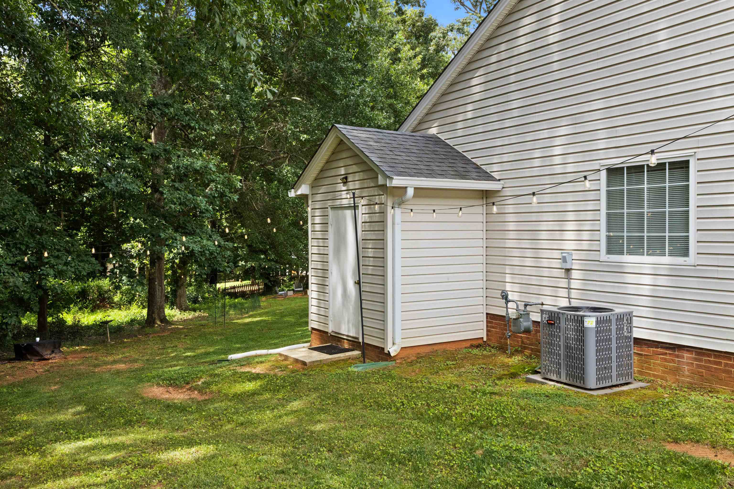 412 Ashley Oaks Drive Property Photo 37